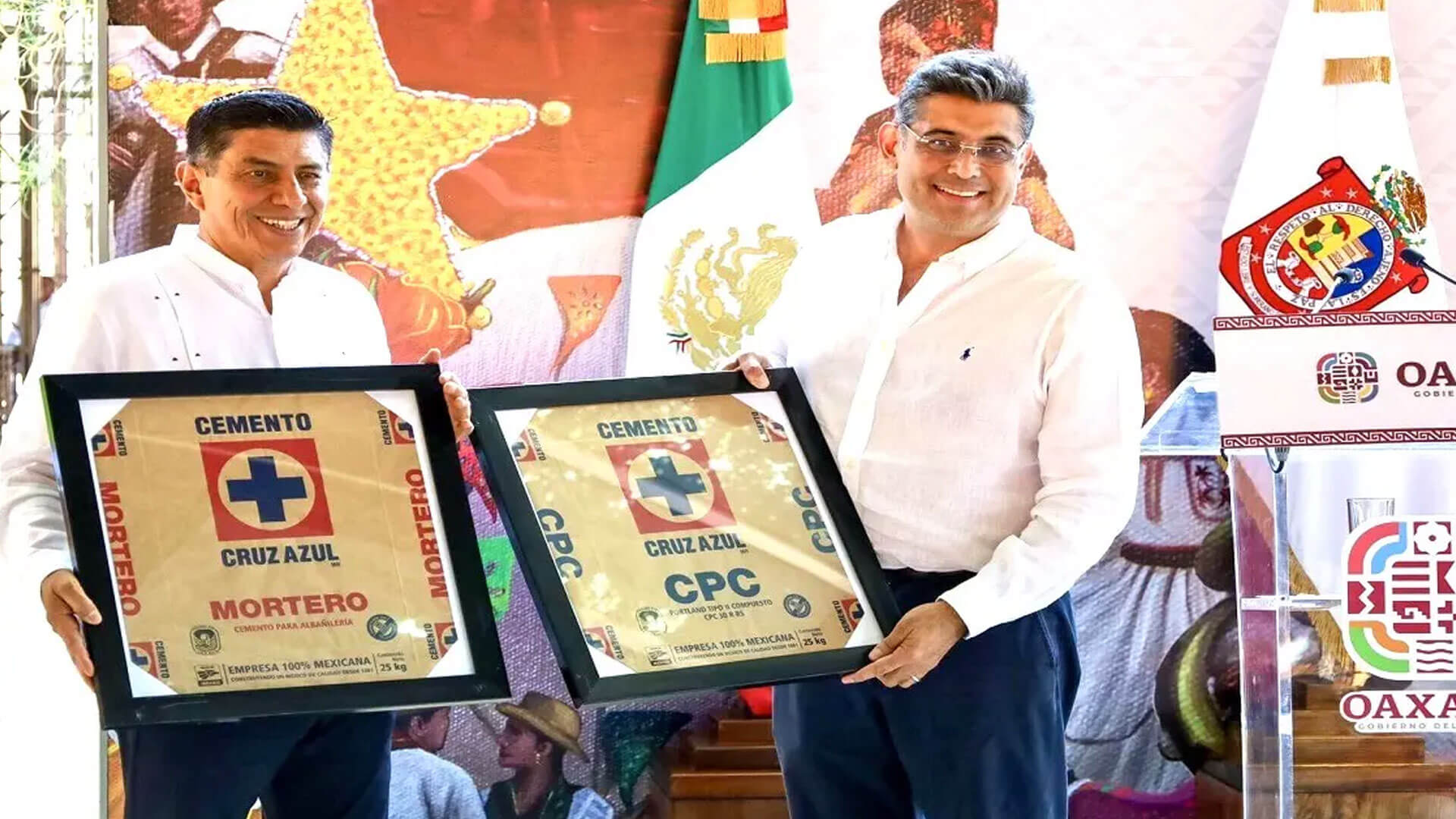 Así lucen los sacos de cemento y mortero de Cruz Azul con el distintivo Hecho en Oaxaca Así lucen los sacos de cemento y mortero de Cruz Azul con el distintivo Hecho en Oaxaca