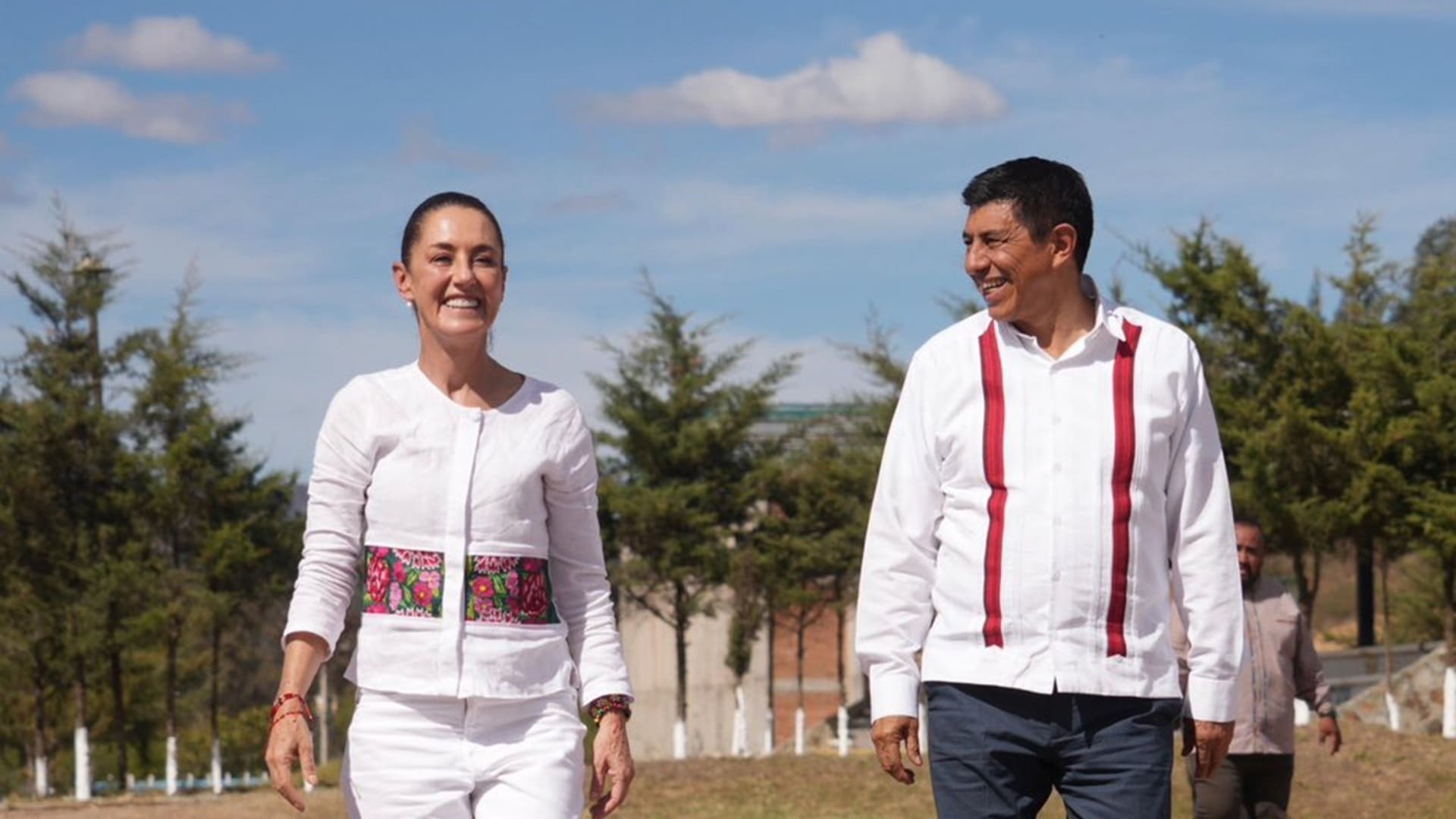 “Estamos trabajando y haciendo lo que ellos ni en sueños imaginaron hacer”