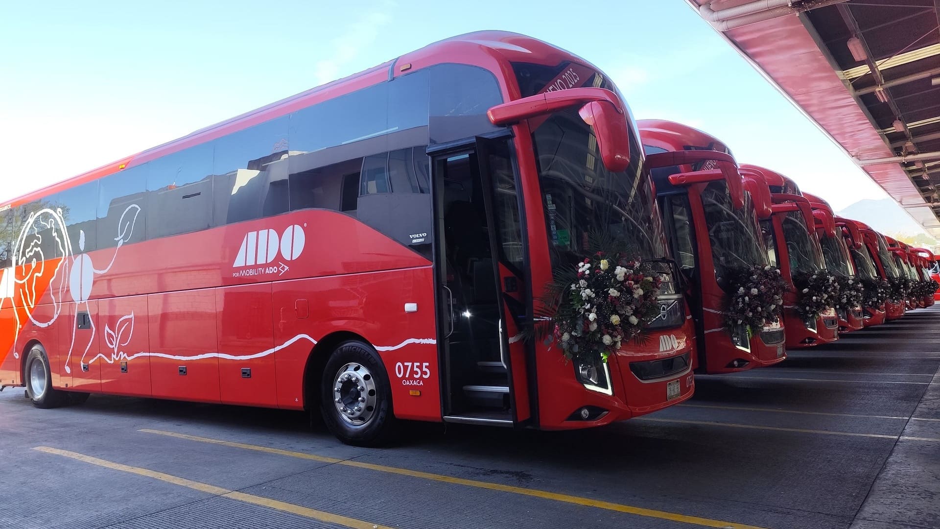 ¡De lujo! ADO Oaxaca presenta sus nuevas unidades ¡De lujo! ADO Oaxaca presenta sus nuevas unidades