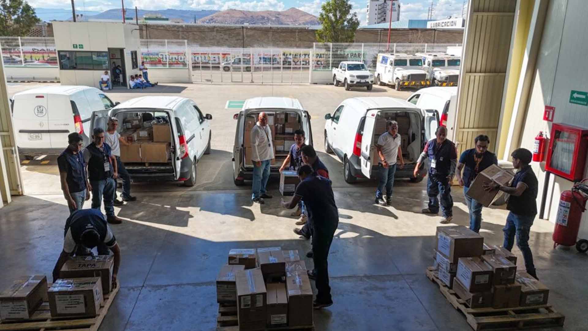 Despliegan convoy de medicamentos para reforzar servicios médicos en Oaxaca