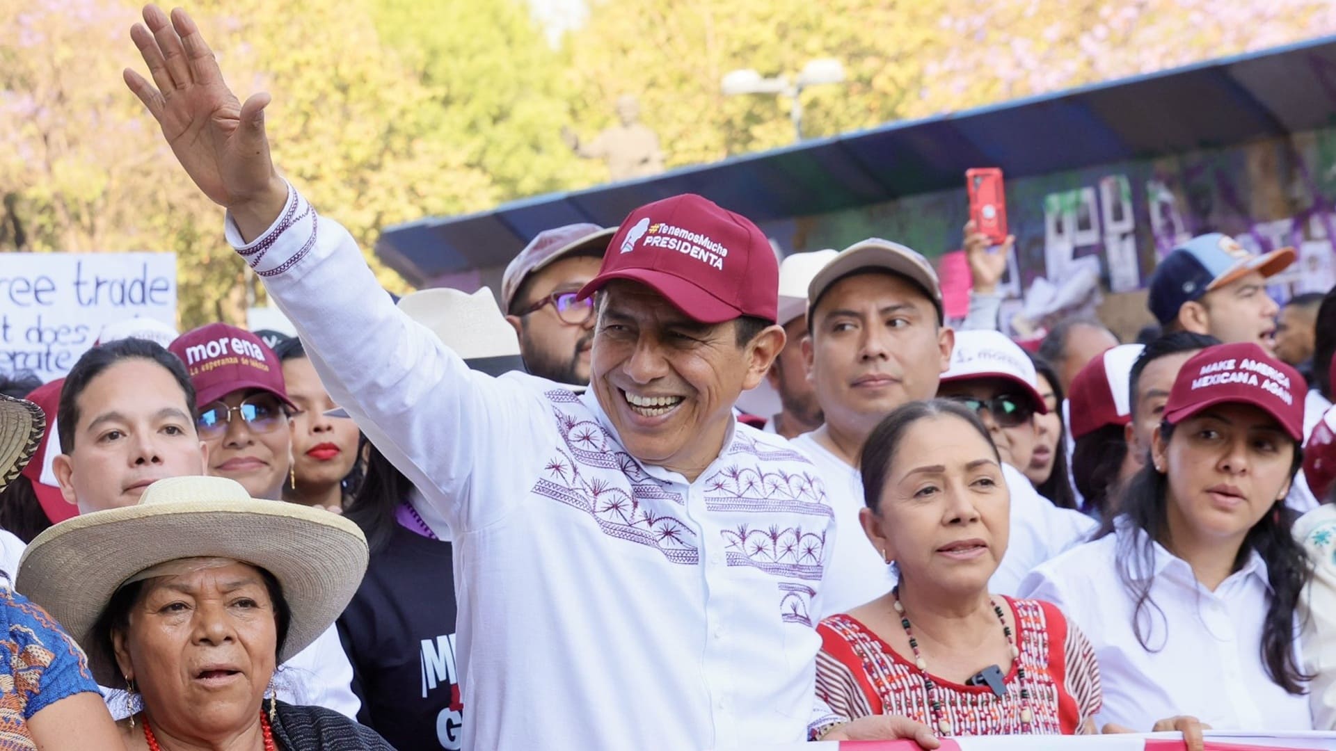 Jara Cruz asiste a la asamblea informativa de la Presidenta de México