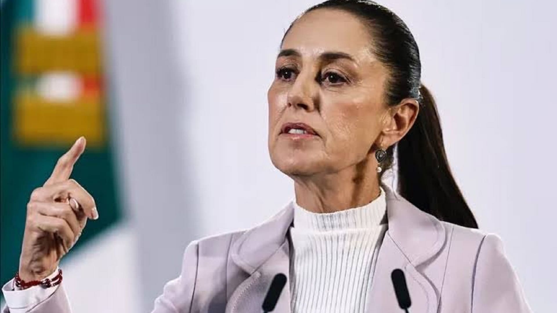 Sheinbaum garantiza apoyo a familiares de accidente de autobús en Oaxaca