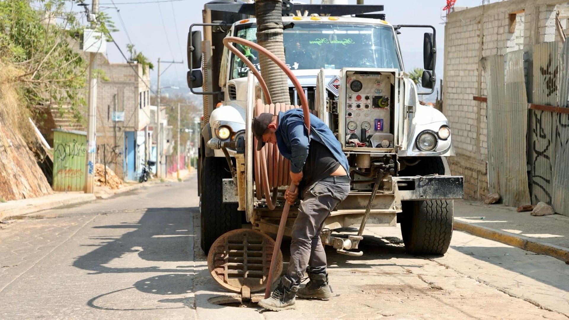 Más de 207 toneladas de basura ha retirado Soapa de alcantarillas de la capital