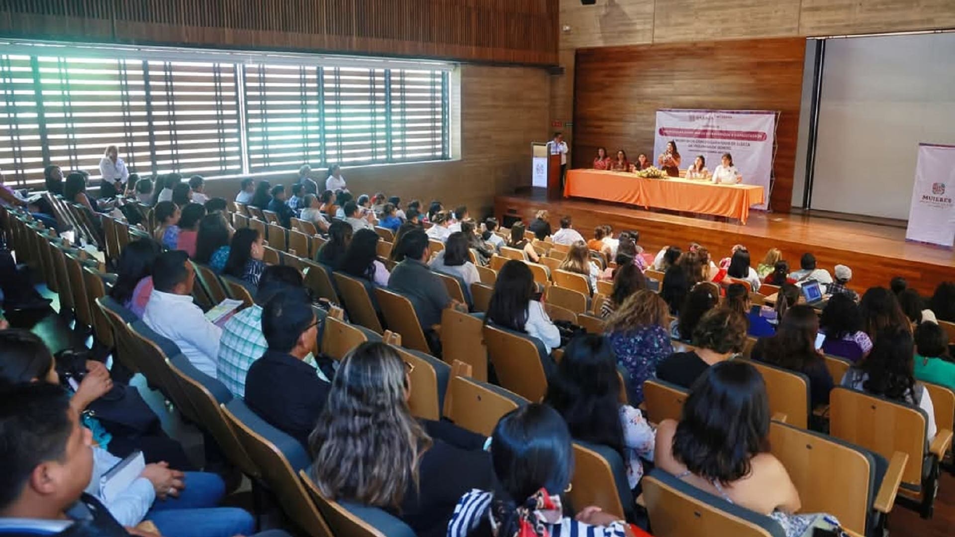 Municipios con Declaratoria de Alerta de Violencia de Género contra las Mujeres reciben programa estratégico en la materia
