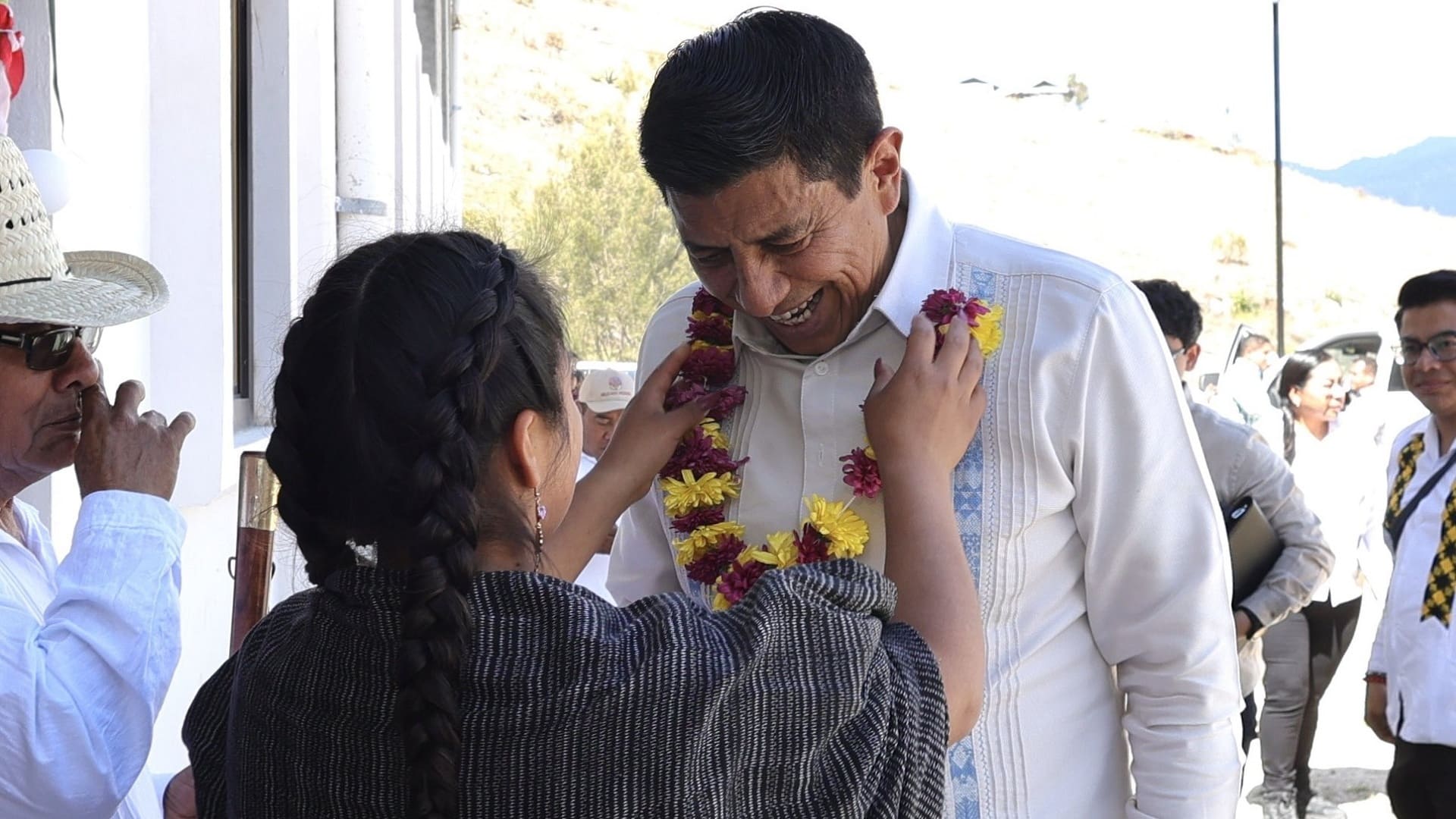 “Si el pueblo lo decide, me voy a mi tierra a descansar”: Jara Cruz se someterá a la revocación de mandato “Si el pueblo lo decide, me voy a mi tierra a descansar”: Jara Cruz se someterá a la revocación de mandato