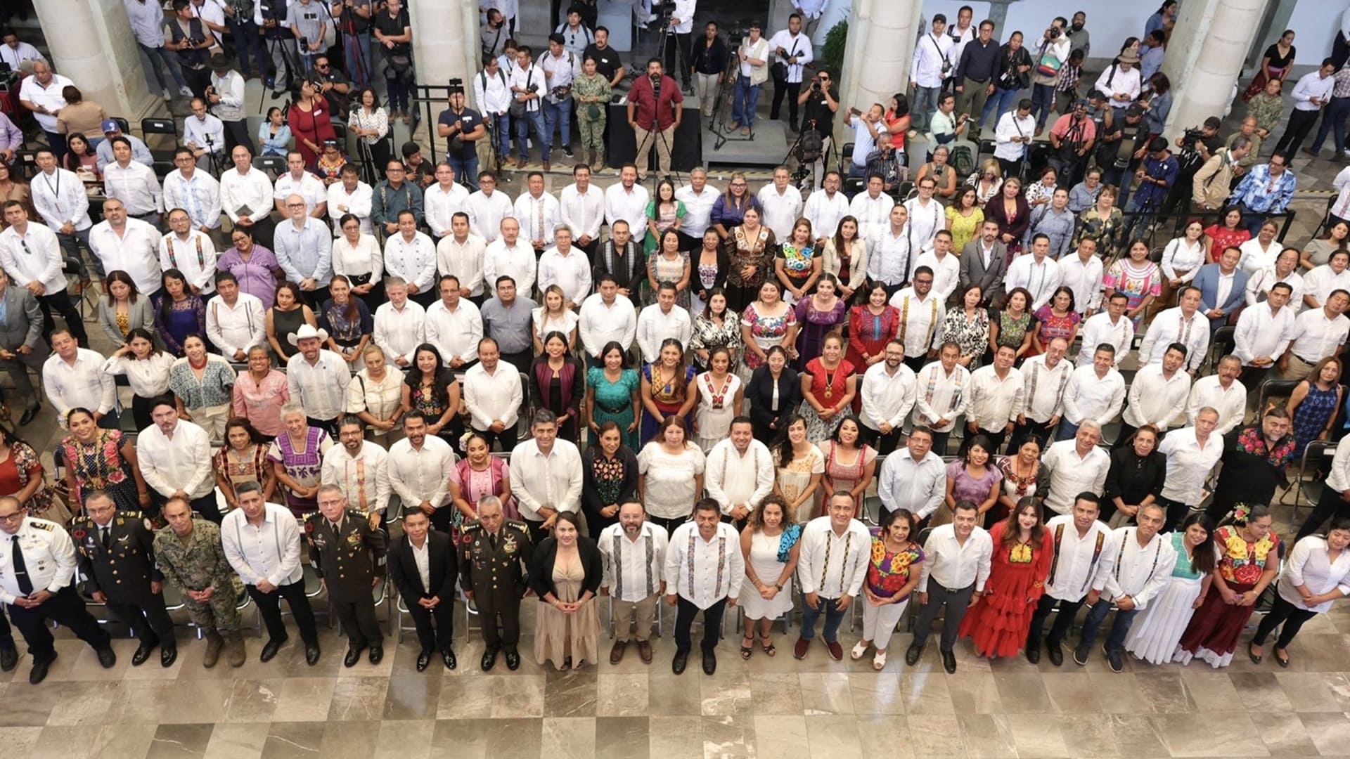 Oaxaca lidera obras públicas en el sur de México: 8,695.6 mdp invertidos en 2,917 proyectos de infraestructura