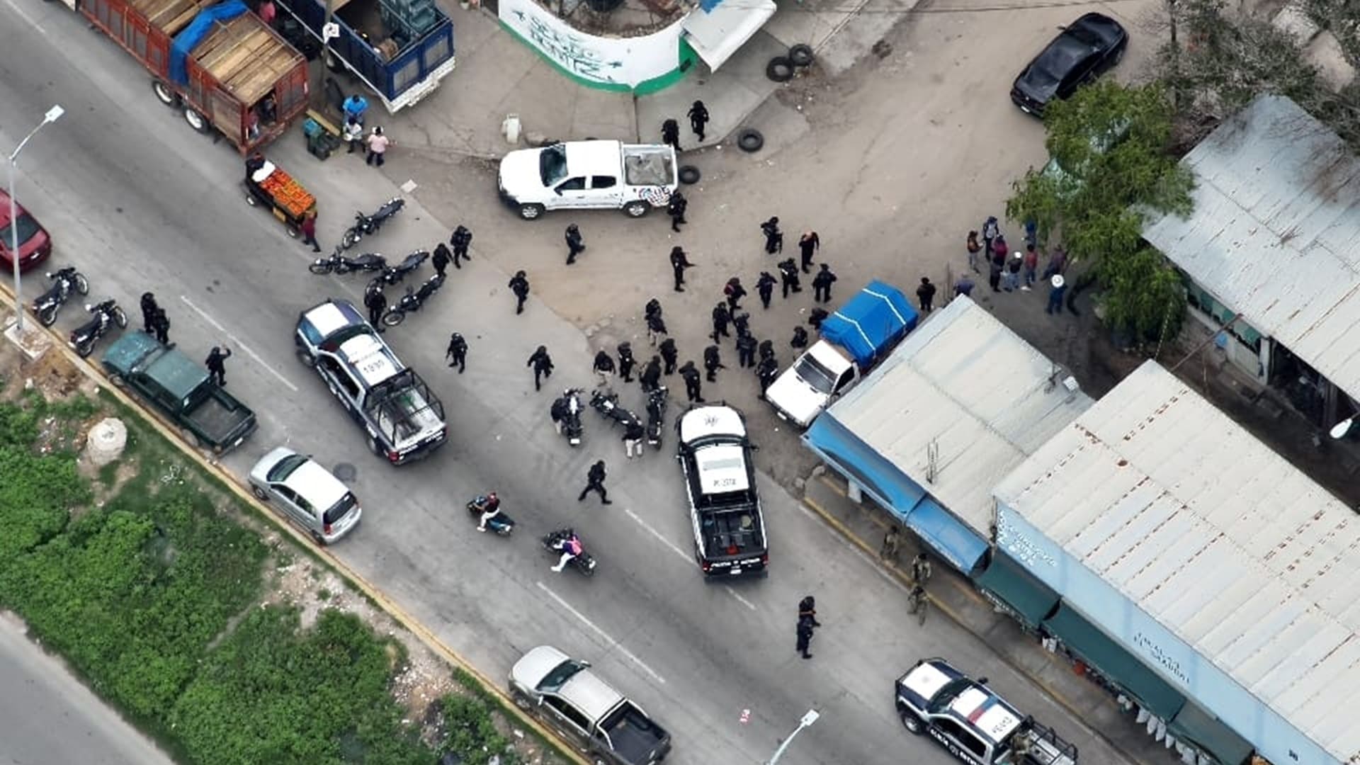 Central de Abasto de Oaxaca: extorsión y balacera que desbordan el discurso oficial Central de Abasto de Oaxaca: extorsión y balacera que desbordan el discurso oficial