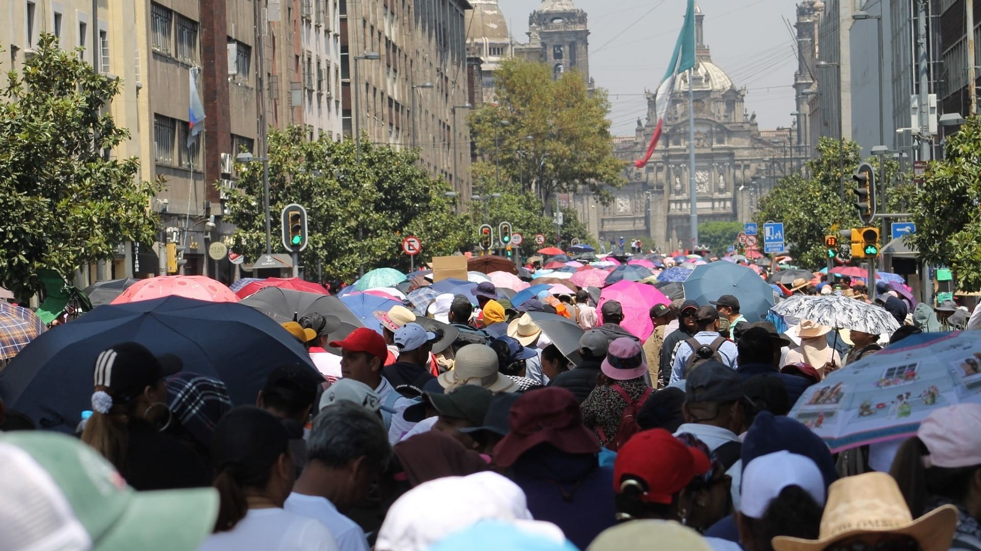Queda en 53 años para mujeres y 55 para hombres, edad de jubilación para docentes Queda en 53 años para mujeres y 55 para hombres, edad de jubilación para docentes