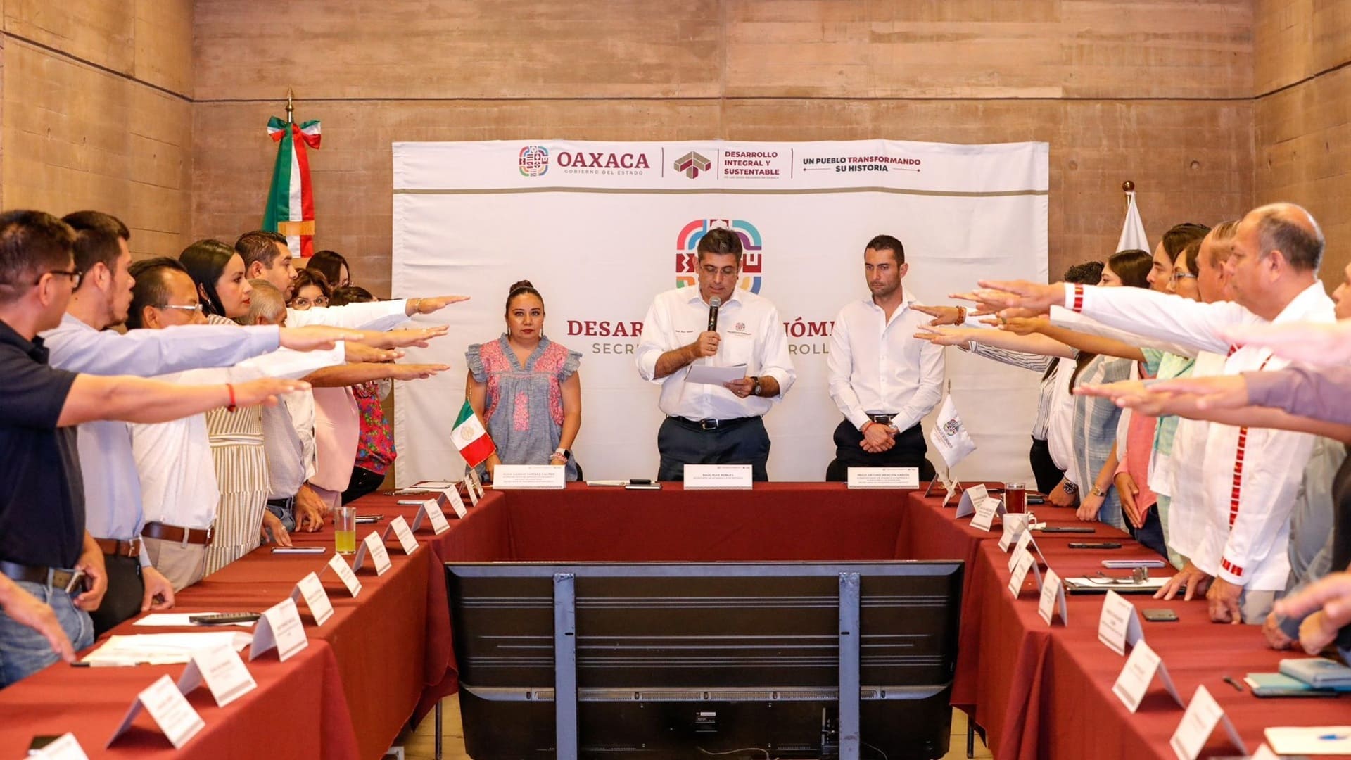 Ruiz Robles destaca instalación de Consejo Regional de Fomento del Desarrollo Económico Sierras-Valles Centrales Ruiz Robles destaca instalación de Consejo Regional de Fomento del Desarrollo Económico Sierras-Valles Centrales