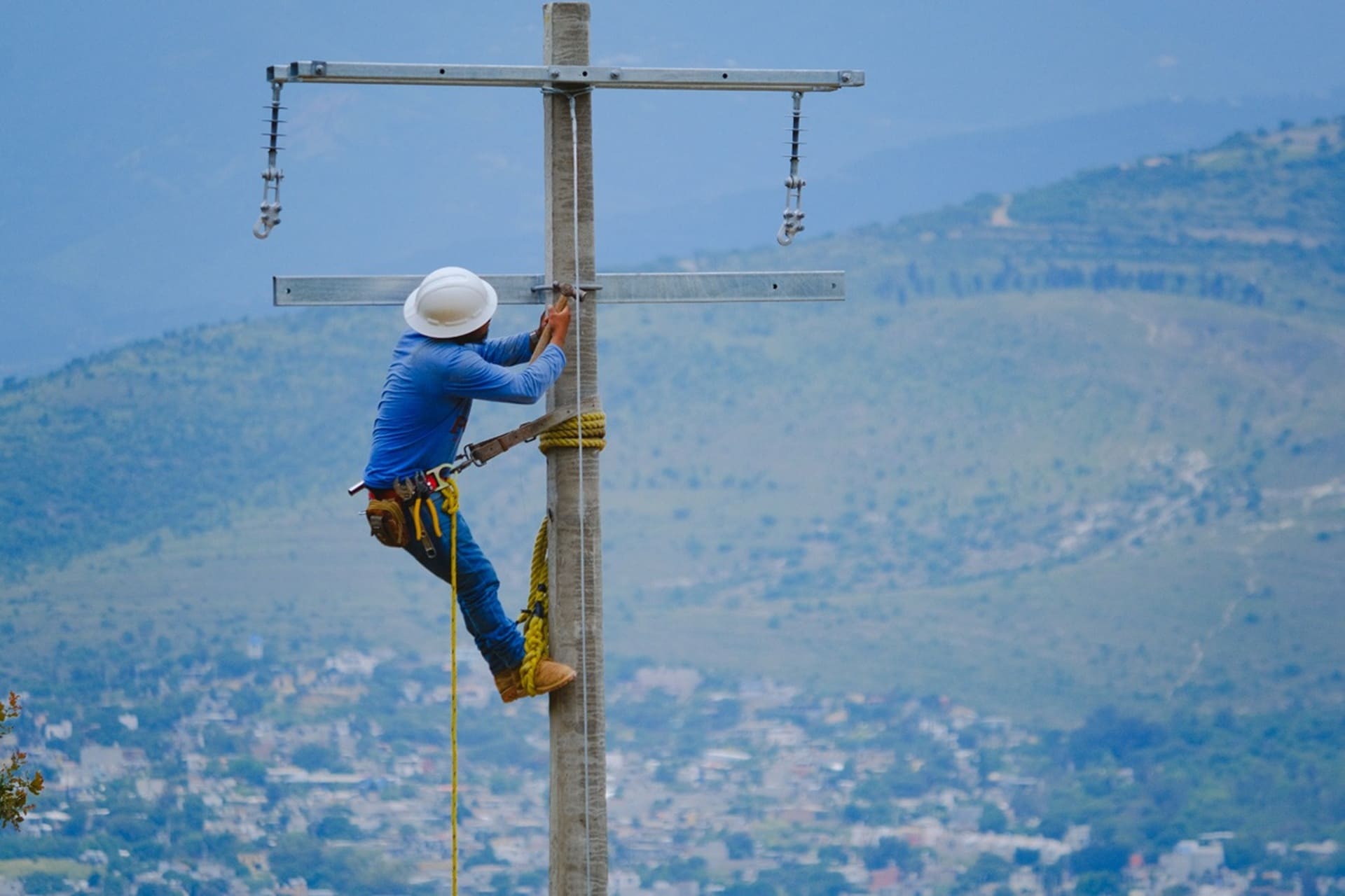 Mejoran infraestructura eléctrica en Santa Rosa Panzacola con nueva ampliación