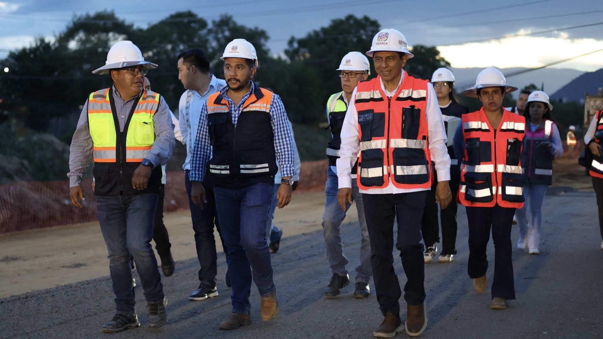 Gobierno de Oaxaca invierte 16 mil mdp en más de 5 mil obras entre 2023 y 2025 Gobierno de Oaxaca invierte 16 mil mdp en más de 5 mil obras entre 2023 y 2025