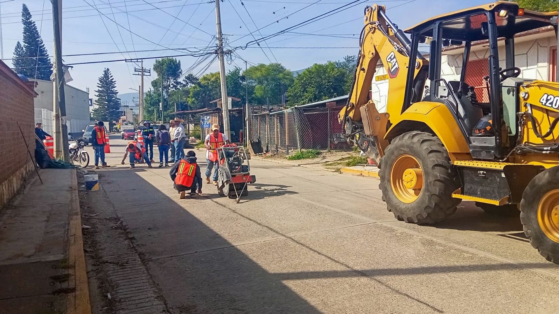Rehabilitan sistema de drenaje sanitario en Santa María del Tule para mejorar servicios públicos Rehabilitan sistema de drenaje sanitario en Santa María del Tule para mejorar servicios públicos