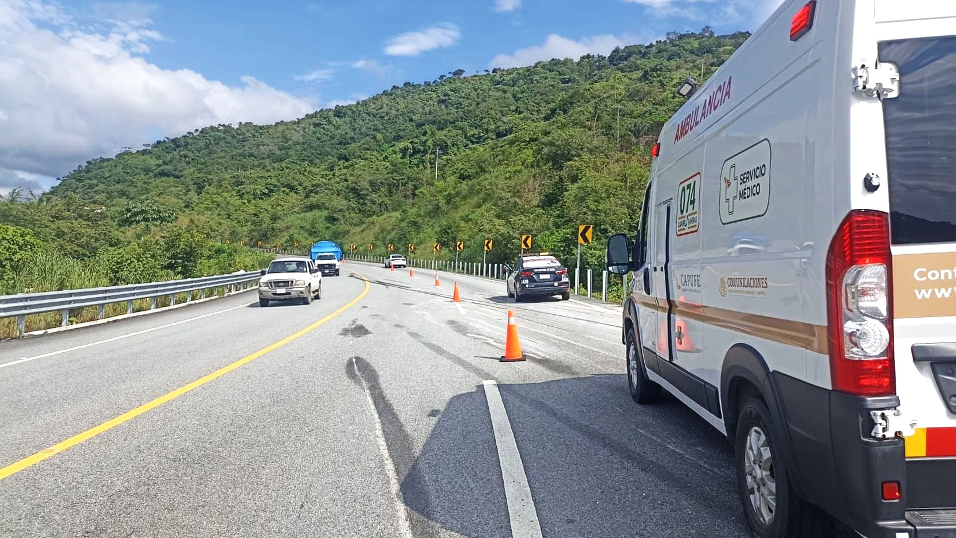 Congreso de Oaxaca urge a Capufe y SICT dar mantenimiento a la autopista Barranca Larga–Ventanilla Congreso de Oaxaca urge a Capufe y SICT dar mantenimiento a la autopista Barranca Larga–Ventanilla