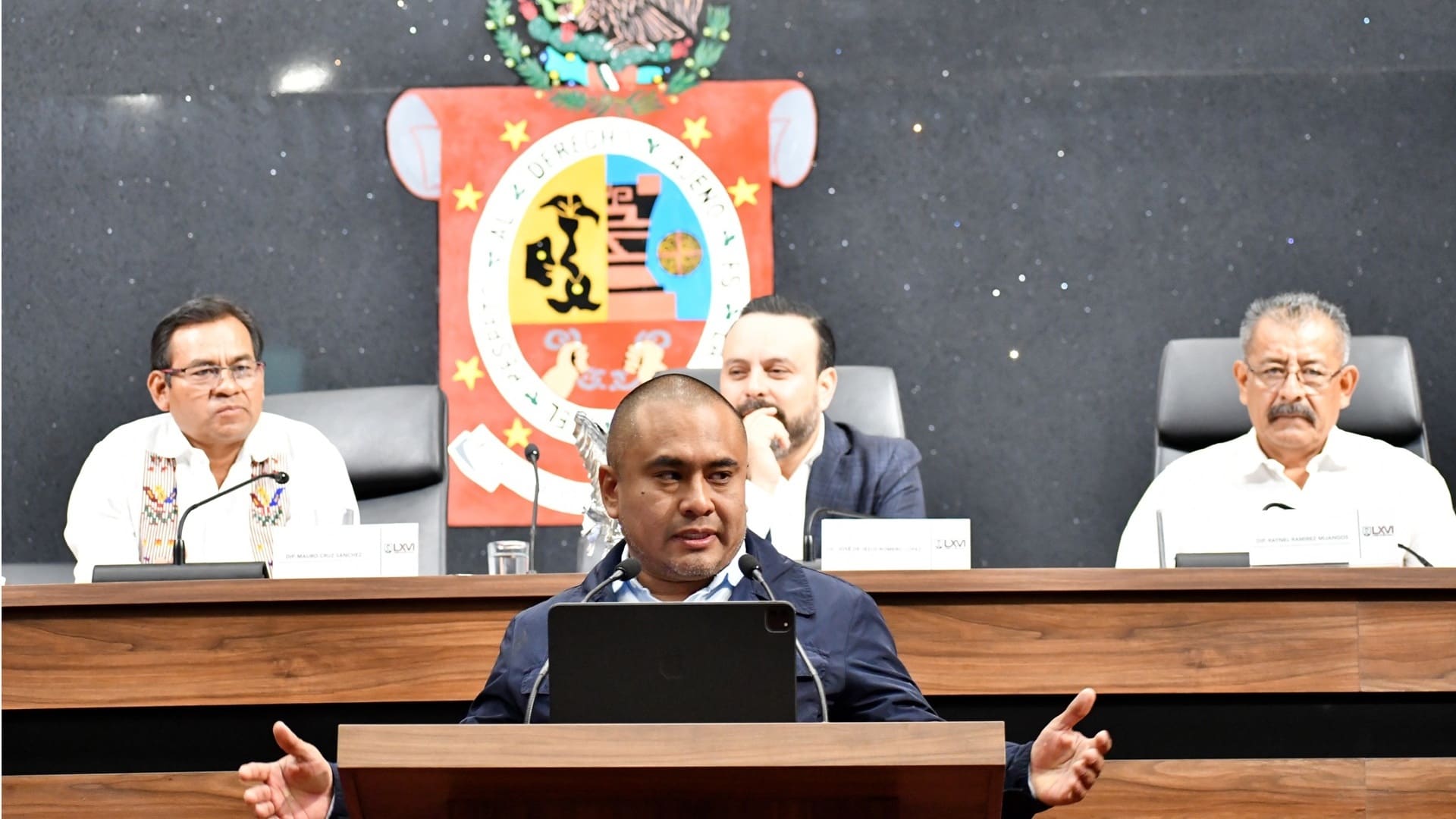 “Usted no dialoga, usted chantajea”: Dante Montaño confronta a Jesús Romero López “Usted no dialoga, usted chantajea”: Dante Montaño confronta a Jesús Romero López