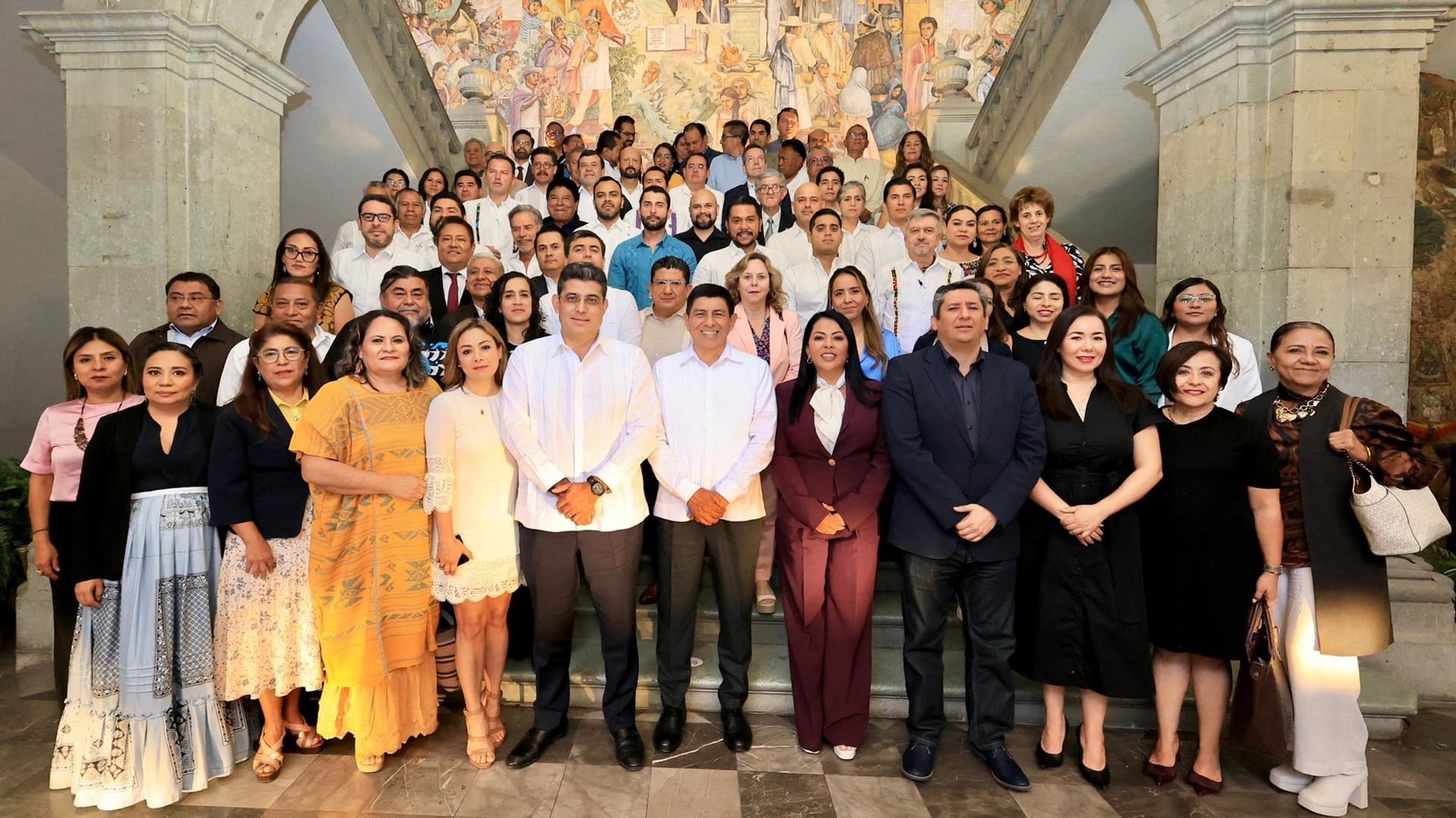 Salomón Jara refrenda compromisos con empresarios; Oaxaca supera 145 mil mdp en inversión y 113 mil empleos Salomón Jara refrenda compromisos con empresarios; Oaxaca supera 145 mil mdp en inversión y 113 mil empleos