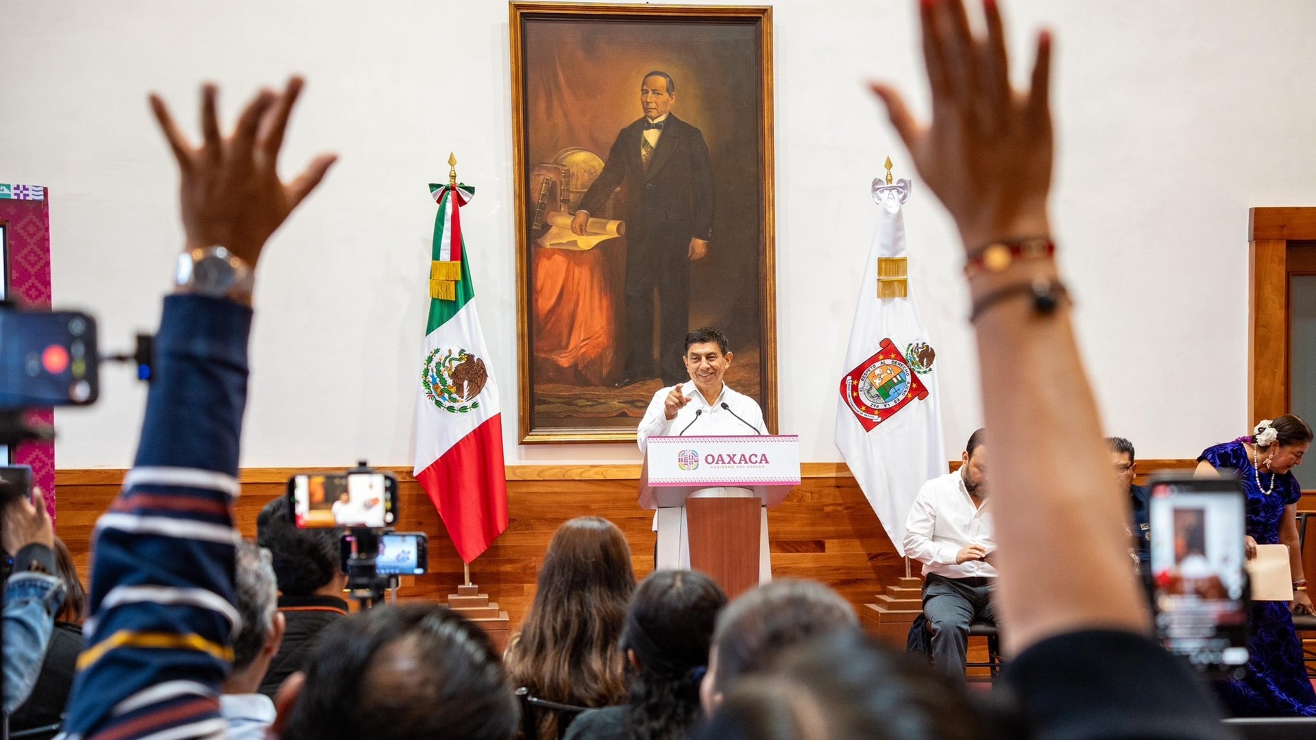 Jara frena publicación de nueva Ley de Expropiación en Oaxaca y lanza críticas a opositores