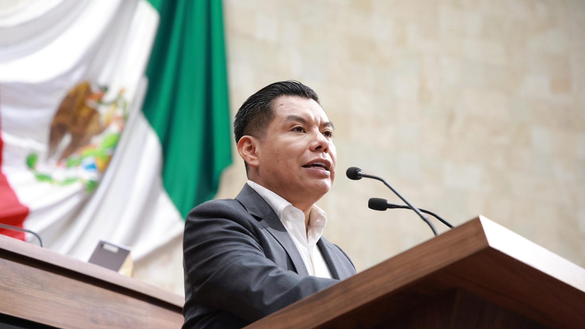 “Saca las manos de la región mazateca”: Viveros acusa a Dante Montaño de desestabilizar municipios