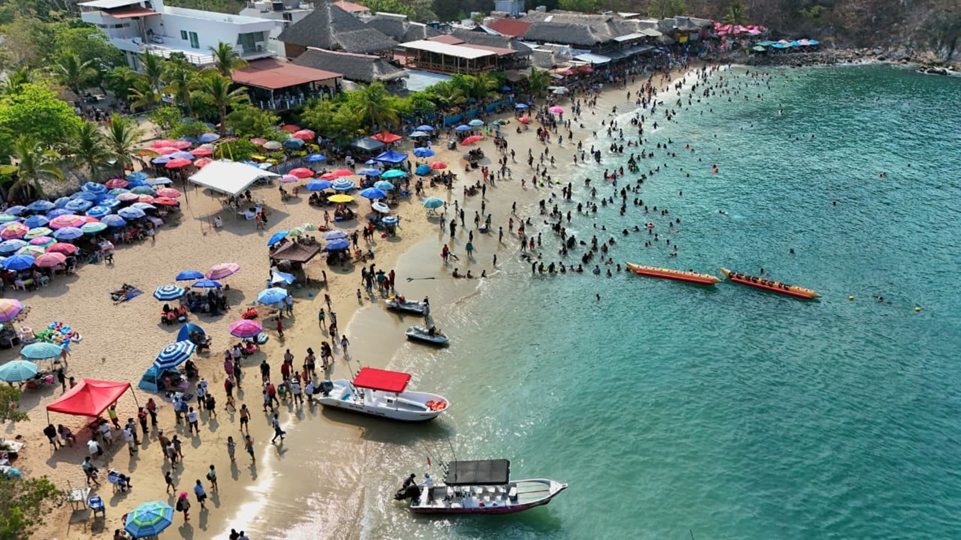 Oaxaca vibra en Semana Santa 2026: turismo, cultura y tradición llenan calles y playas Oaxaca vibra en Semana Santa 2026: turismo, cultura y tradición llenan calles y playas
