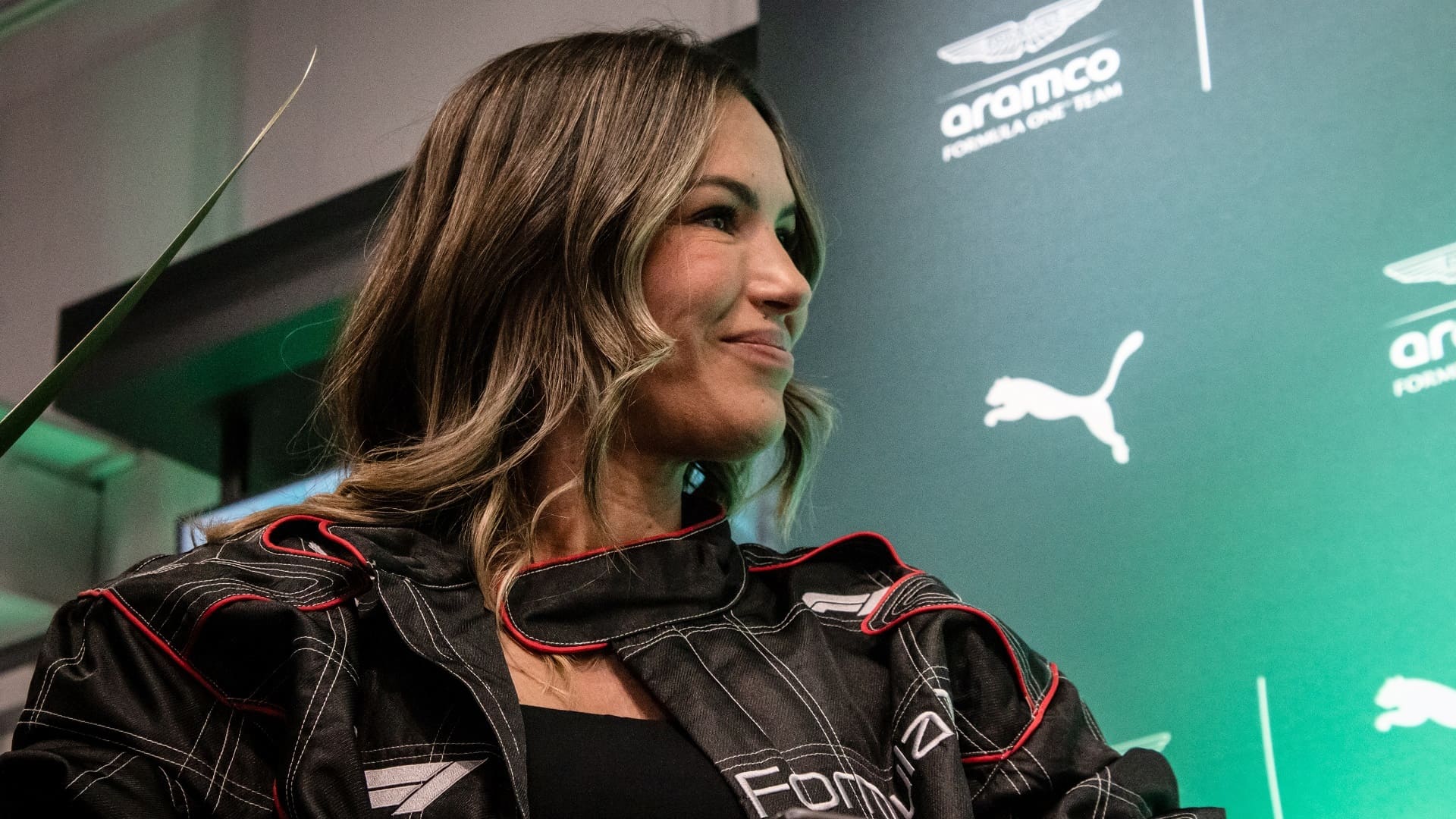 PUMA y Aston Martin presentan “She leads the way” PUMA y Aston Martin presentan “She leads the way”