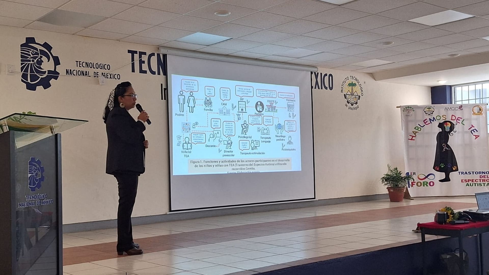 Celebran primer foro “Hablemos del TEA” en Pinotepa Nacional