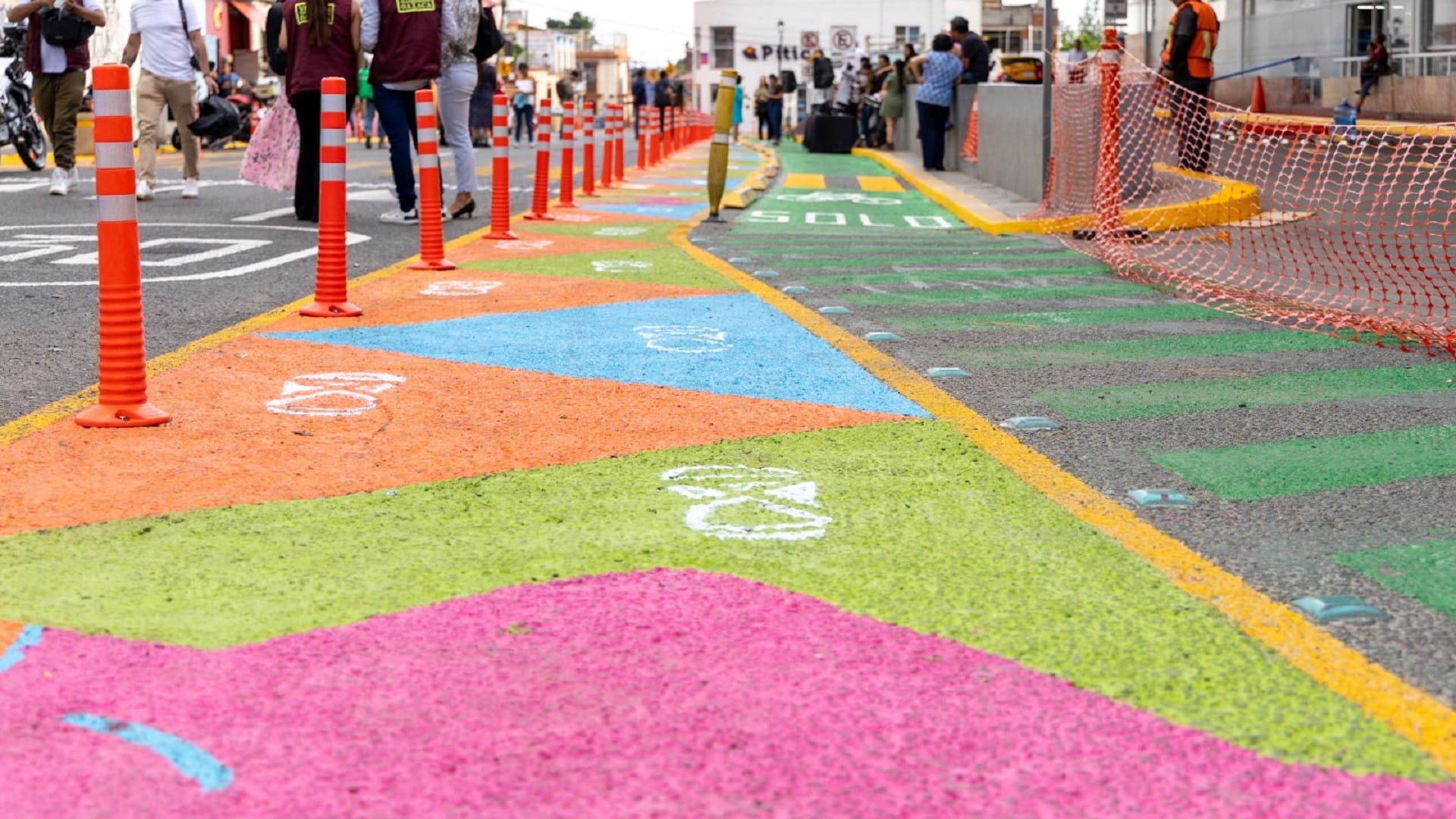Arte en Asfalto irrumpe en el Barrio de Jalatlaco