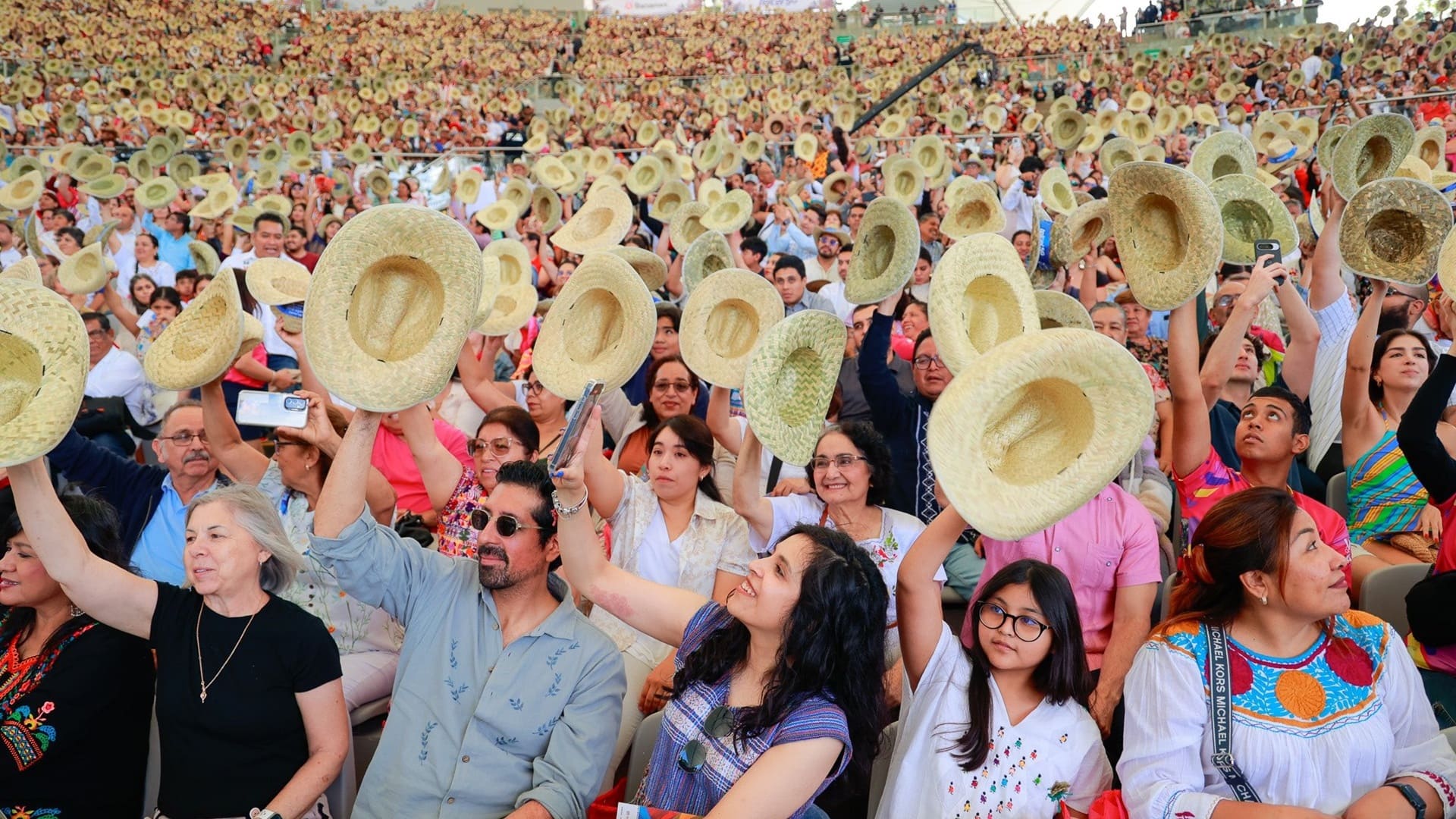 Espectacular cierre de la Guelaguetza 2025 en el Cerro del Fortín