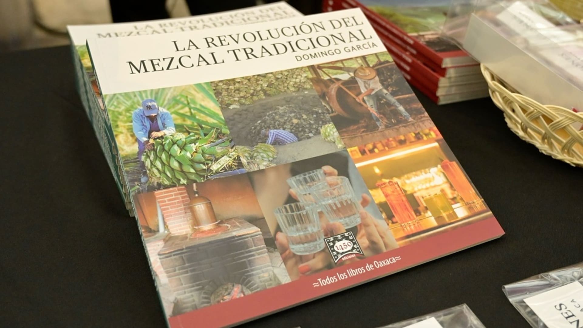 La revolución del mezcal tradicional, el libro que explora la complejidad de la emblemática bebida