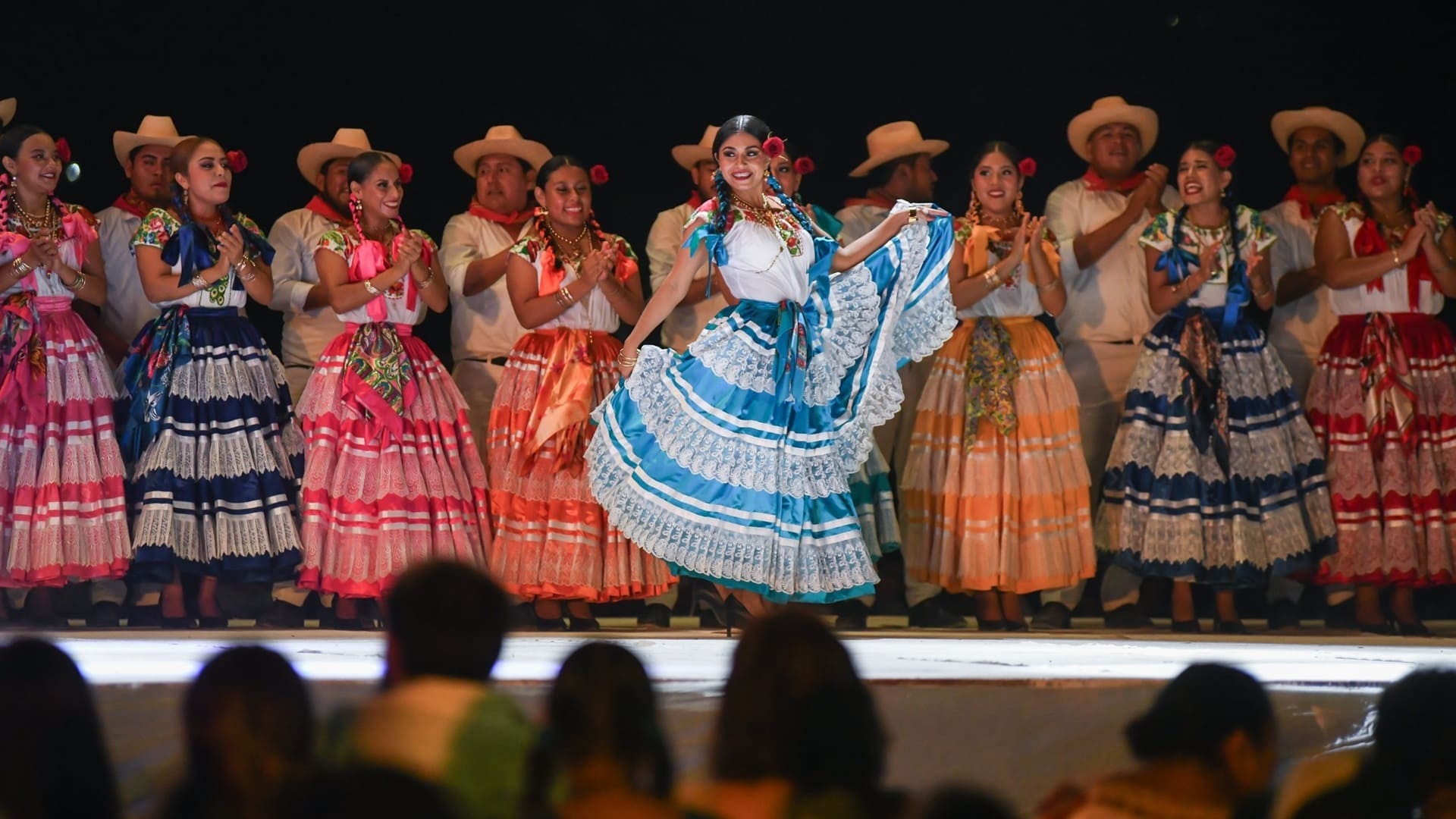Guelaguetza del Mar 2025: un mosaico de alegría y tradición en Puerto Escondido