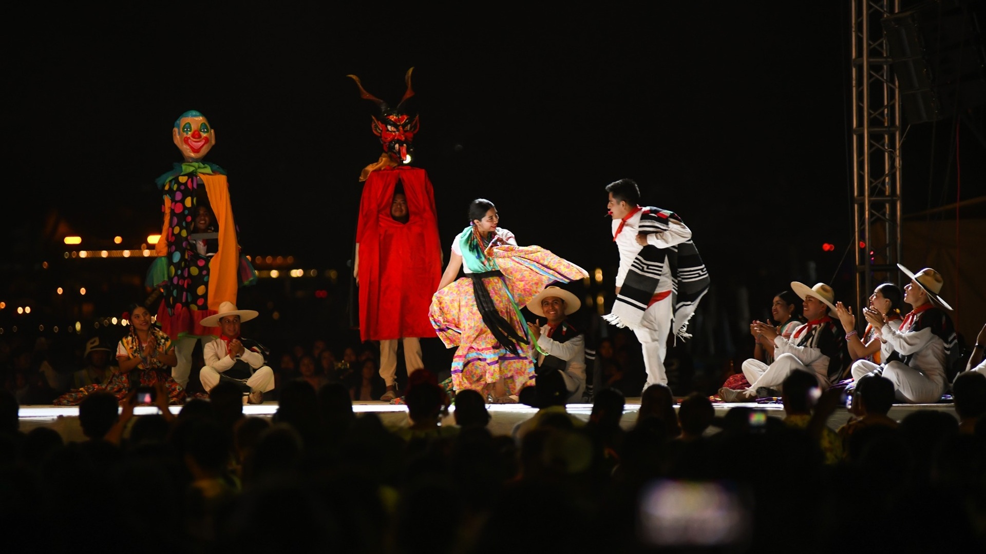 Guelaguetza del Mar 2025: un mosaico de alegría y tradición en Puerto Escondido