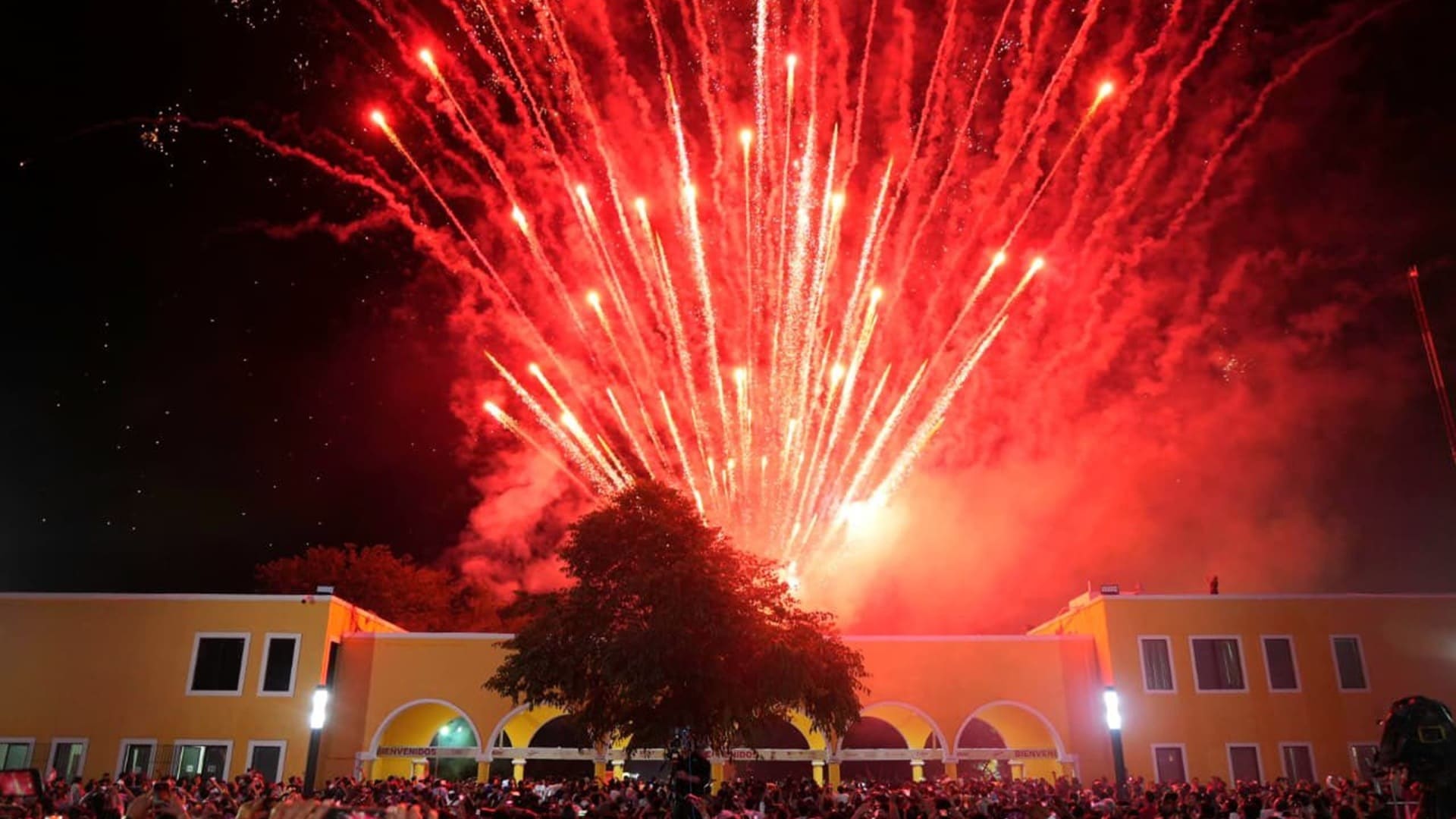 Oaxaca muestra su riqueza cultural y natural en la Feria Internacional de Yucatán 2025