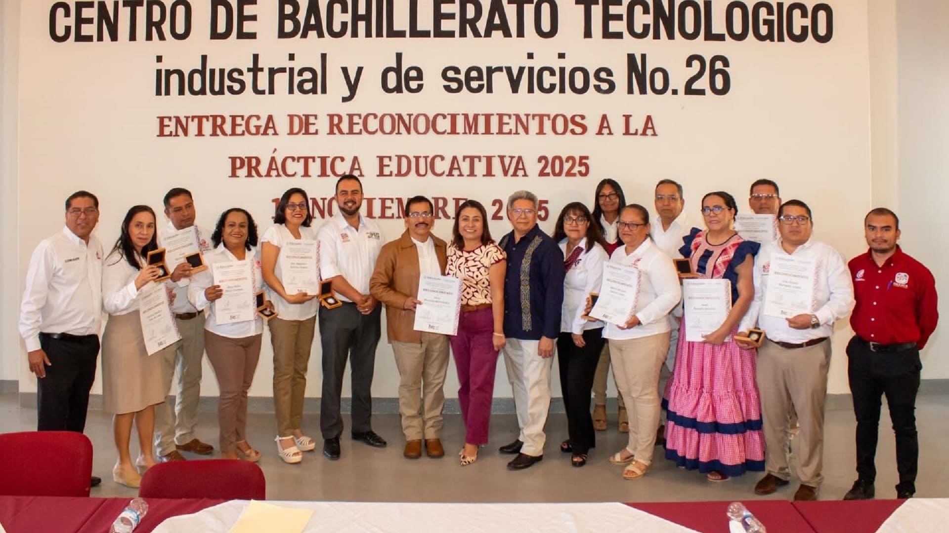 SEP entrega Reconocimiento a la Práctica Educativa a docentes del Cobao