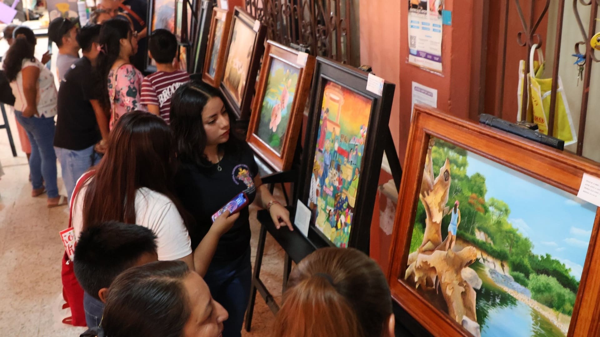 Inauguran exposición pictórica Lienzos de Invierno en Putla