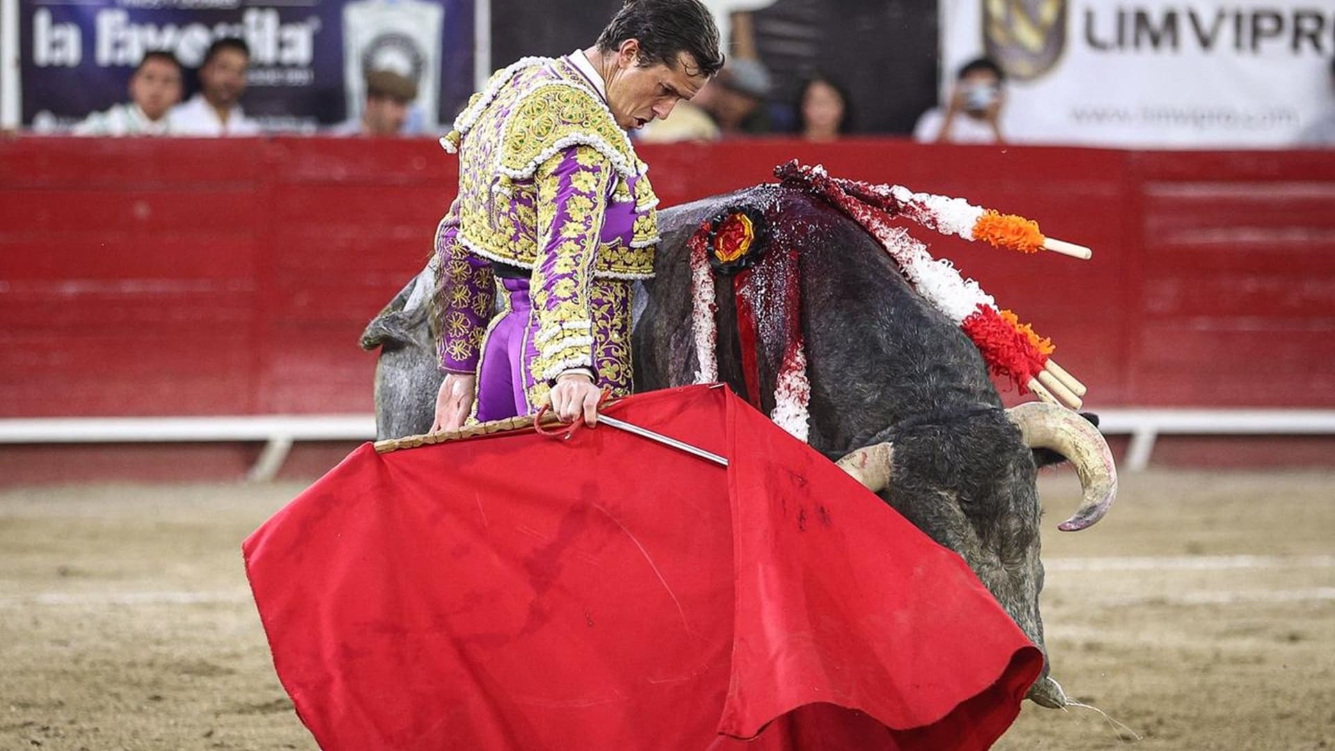 Daniel Luque y Diego San Román salen a hombros en “La Luz” de León