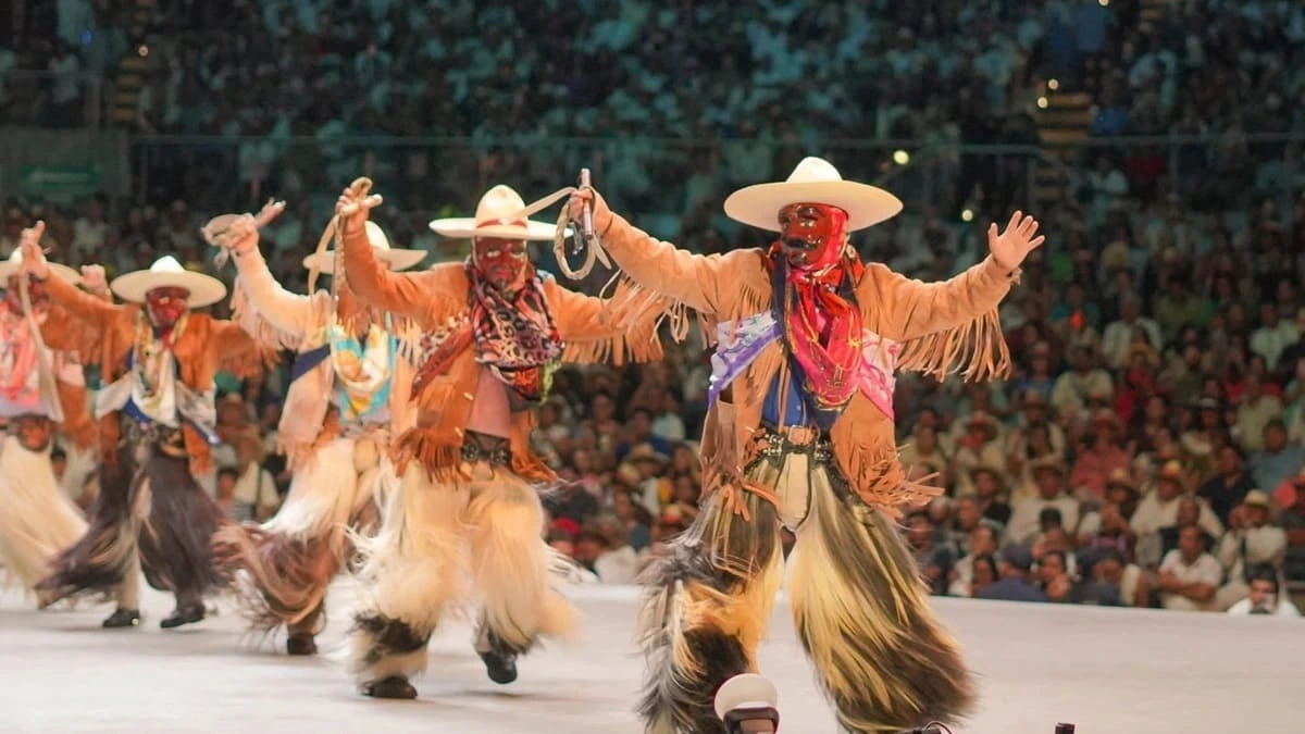 ¿Qué es la Guelaguetza? Historia, origen, significado y por qué se celebra en Oaxaca ¿Qué es la Guelaguetza? Historia, origen, significado y por qué se celebra en Oaxaca