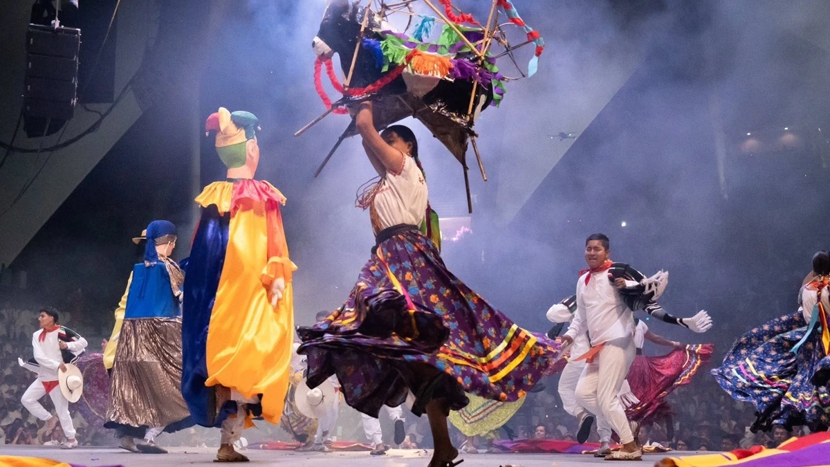 ¿Qué es la Guelaguetza? Historia, origen, significado y por qué se celebra en Oaxaca ¿Qué es la Guelaguetza? Historia, origen, significado y por qué se celebra en Oaxaca