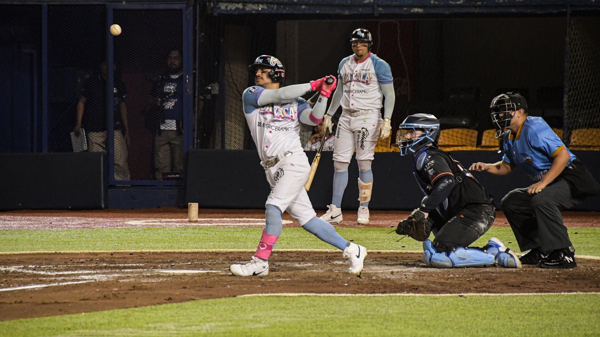 Tigres asegura la serie ante Oaxaca, en juego de once entradas