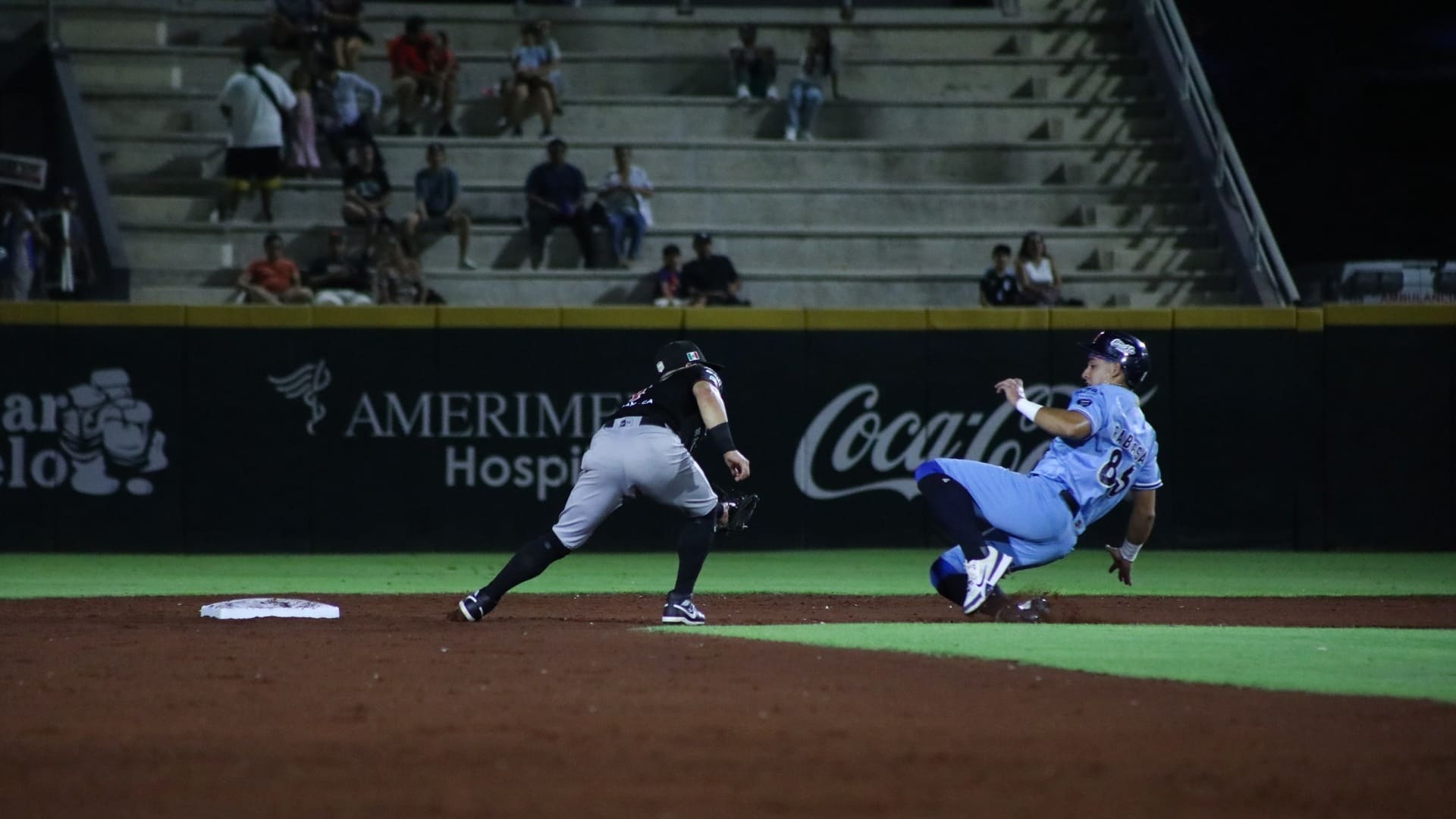 La fiesta fue para Guerreros de Oaxaca en el Beto Ávila