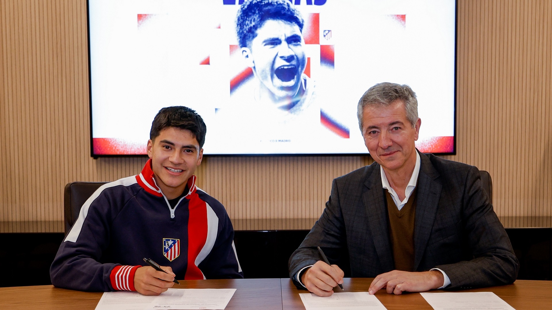 Atlético de Madrid ficha al mexicano Obed Vargas hasta 2030