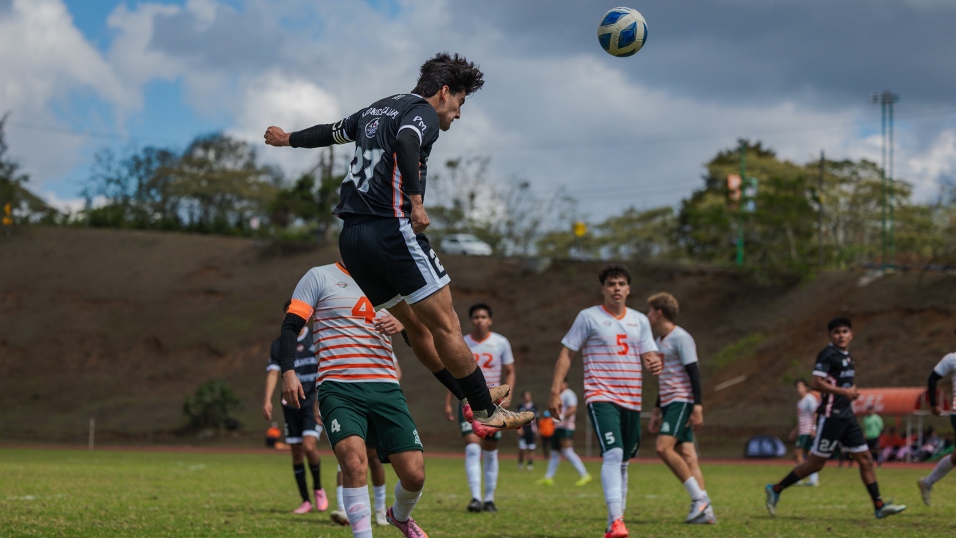 Leones Anáhuac Xalapa avanzan al Final Six de voleibol Conadeip