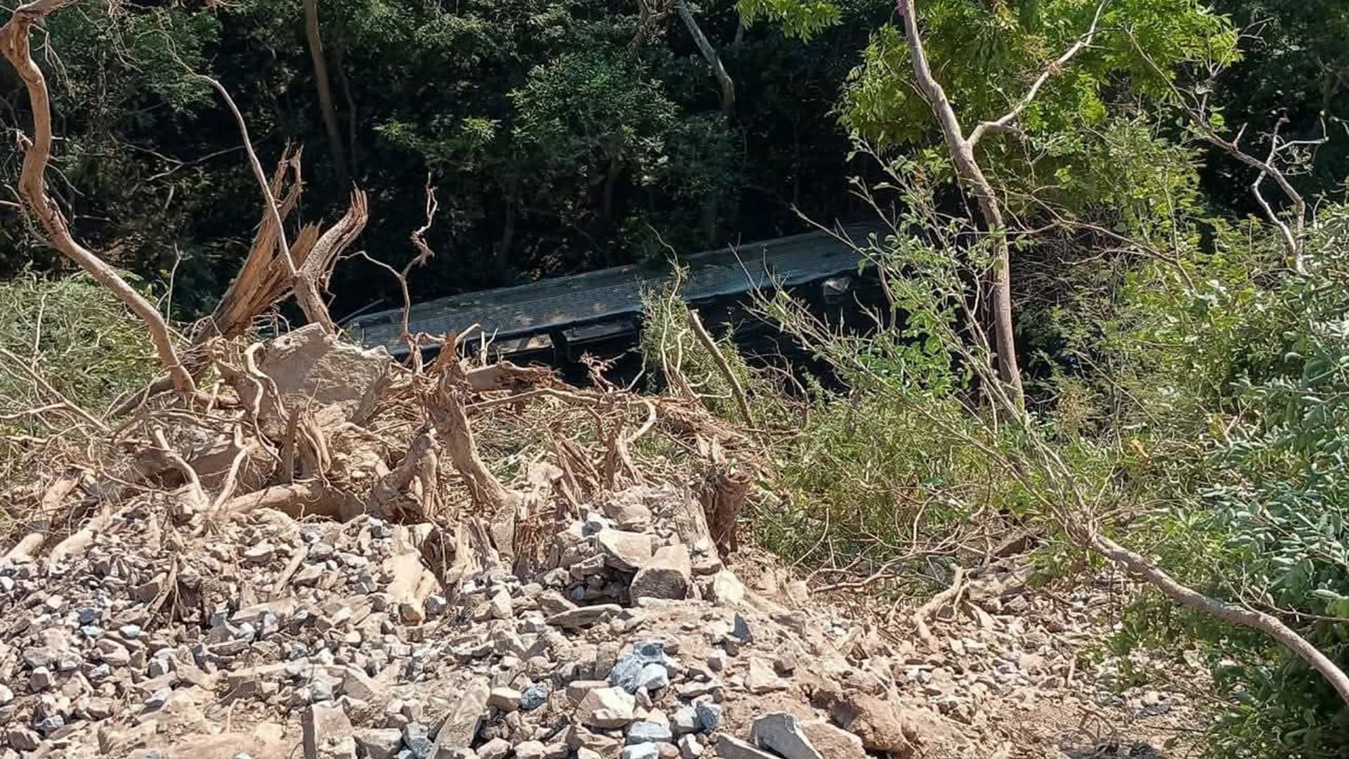 Descarrilamiento del Tren Transístmico en Oaxaca deja 13 muertos y 98 heridos Descarrilamiento del Tren Transístmico en Oaxaca deja 13 muertos y 98 heridos