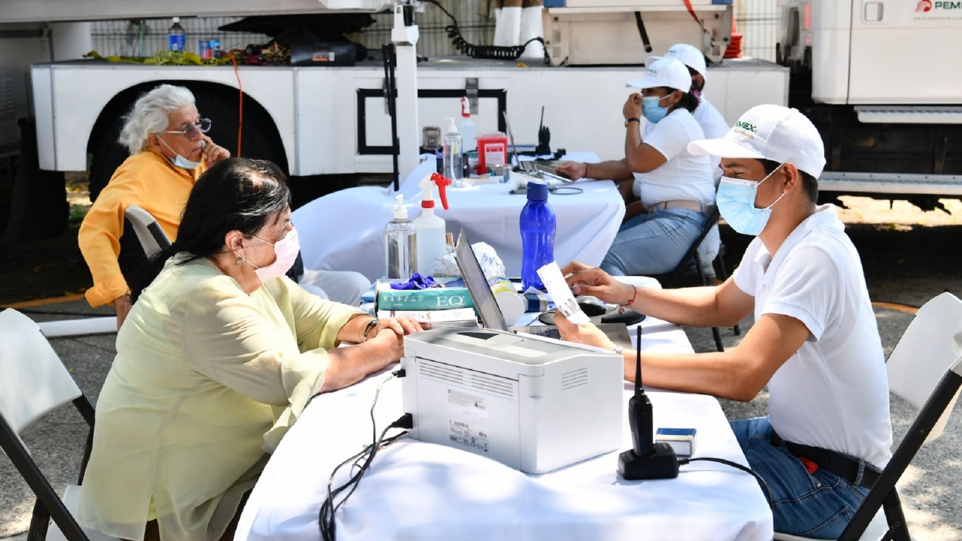 Pemex invirtió más de 863 millones de pesos en programas sociales en 2025