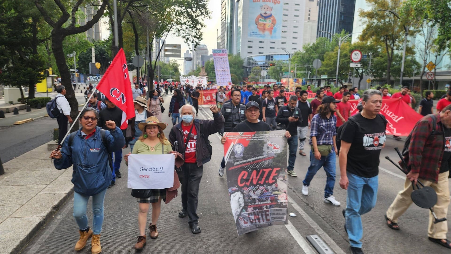 CNTE convoca paro de 72 horas y acusa abandono al magisterio