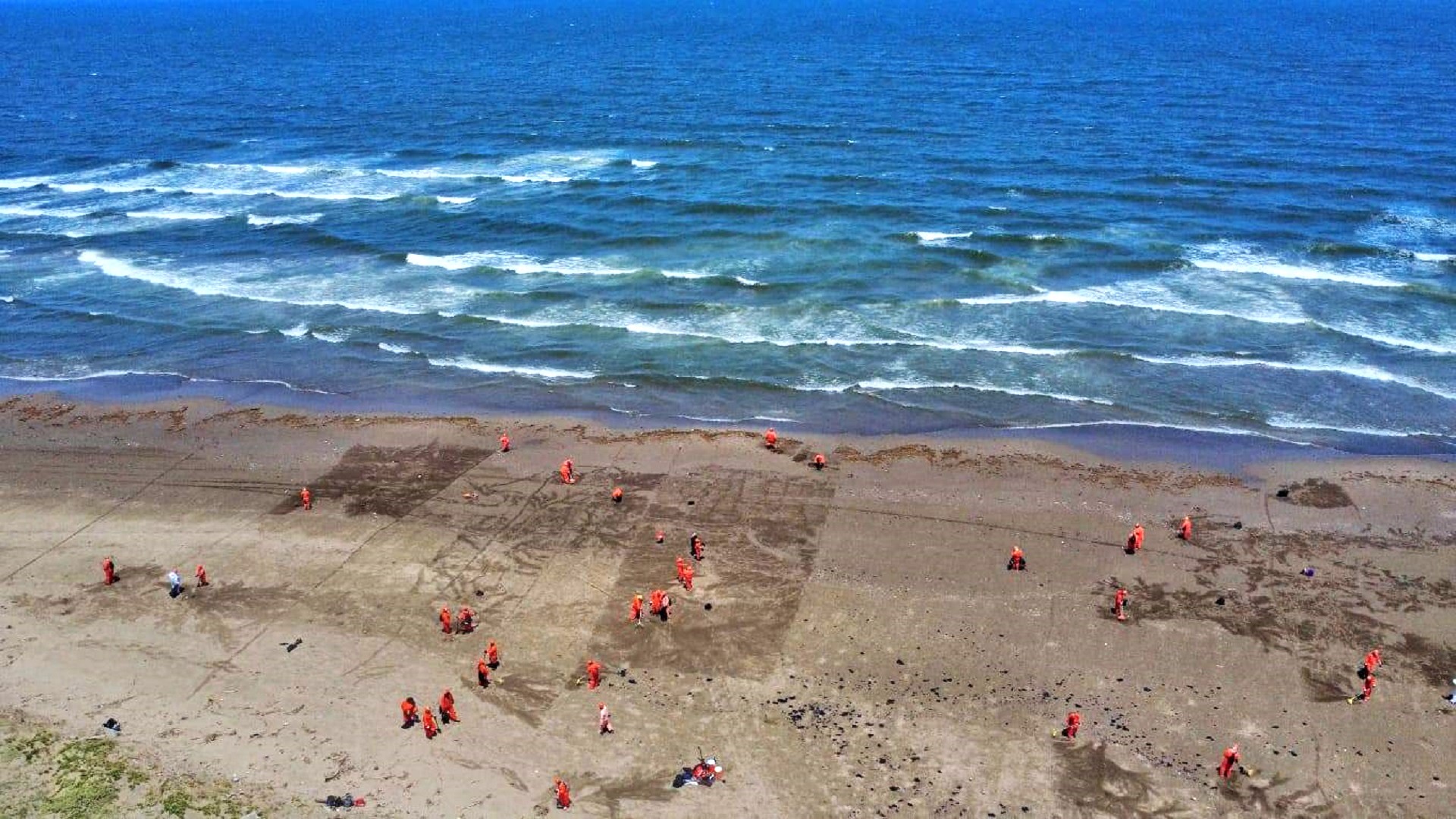Continúa investigación por derrame de hidrocarburos en costas del Golfo de México