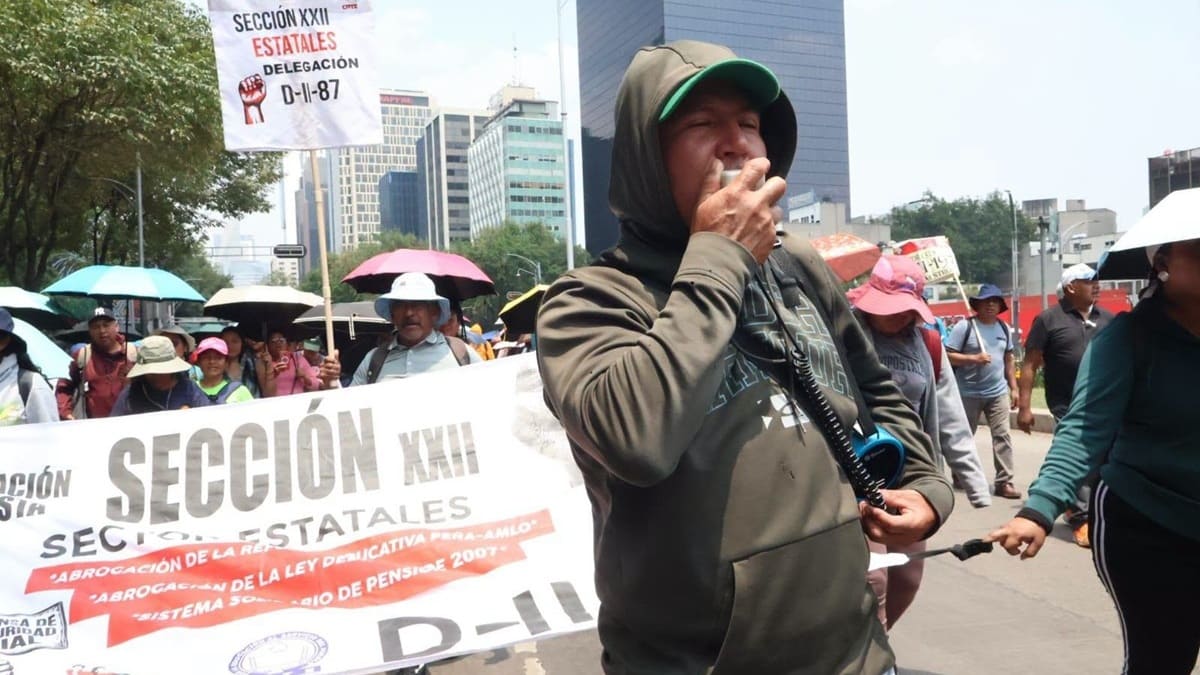 Sección 22 acuerda levantar plantón tras consulta masiva