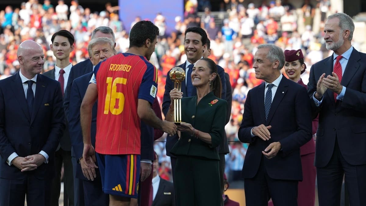 Sheinbaum asiste a la final del Mundial 2026 y felicita a España por el campeonato