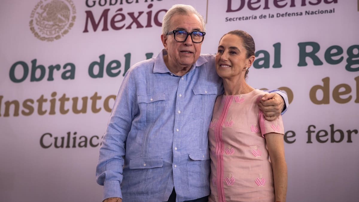 Rubén Rocha Moya vuelve al gobierno de Sinaloa tras 112 días de licencia