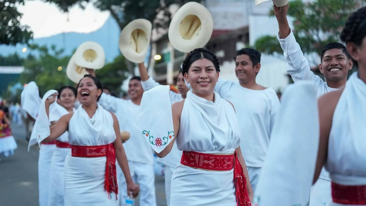 Representantes de Yalálag, de la Sierra Norte de Oaxaca