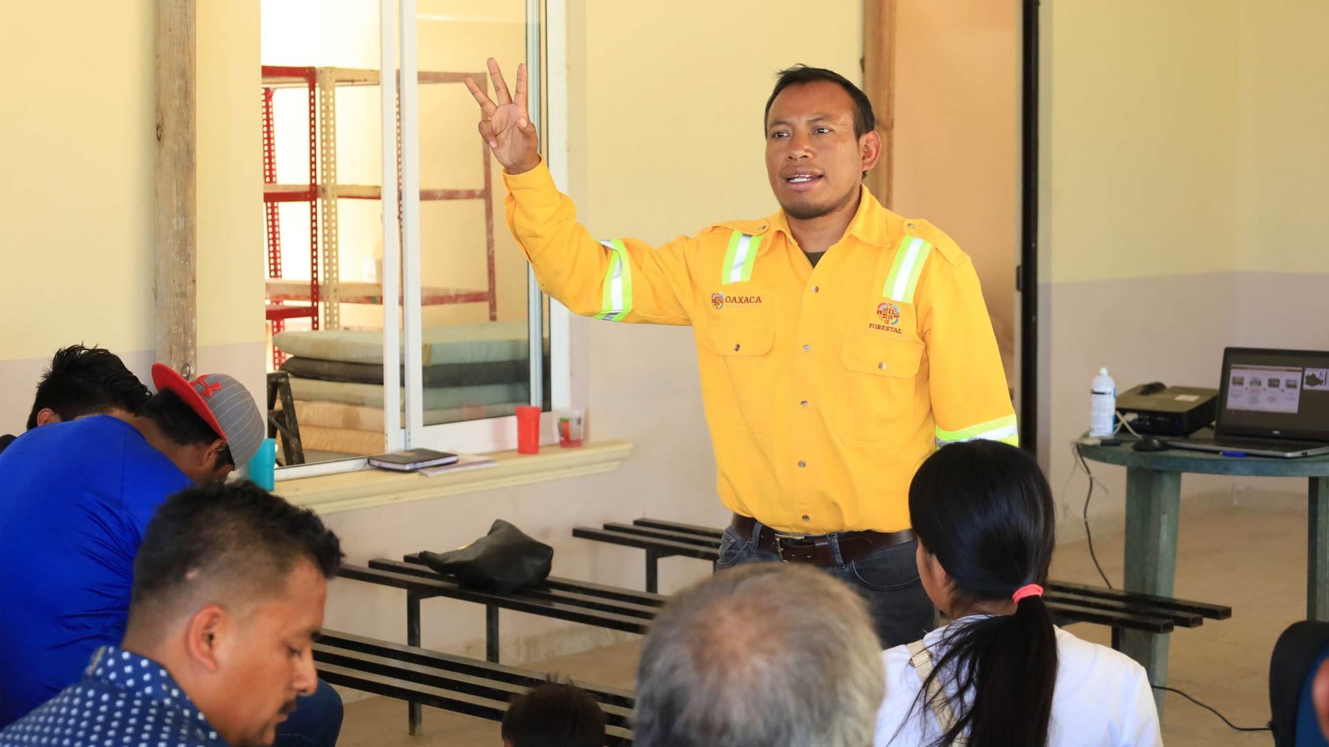 Capacitan a habitantes de El Chilar en el uso seguro del fuego para prevenir incendios forestales Capacitan a habitantes de El Chilar en el uso seguro del fuego para prevenir incendios forestales