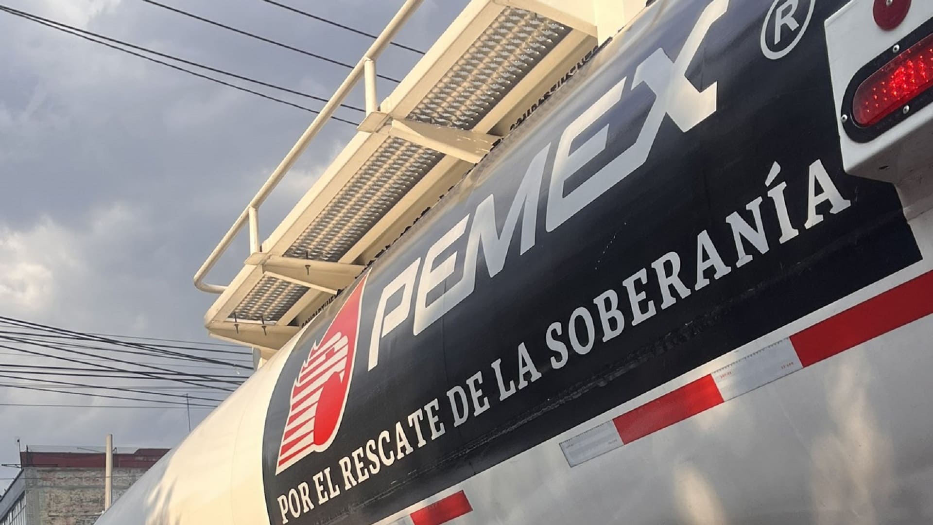 Policía Estatal vigila en Asunción Ixtaltepec puntos con antecedentes de tomas clandestinas de hidrocarburo