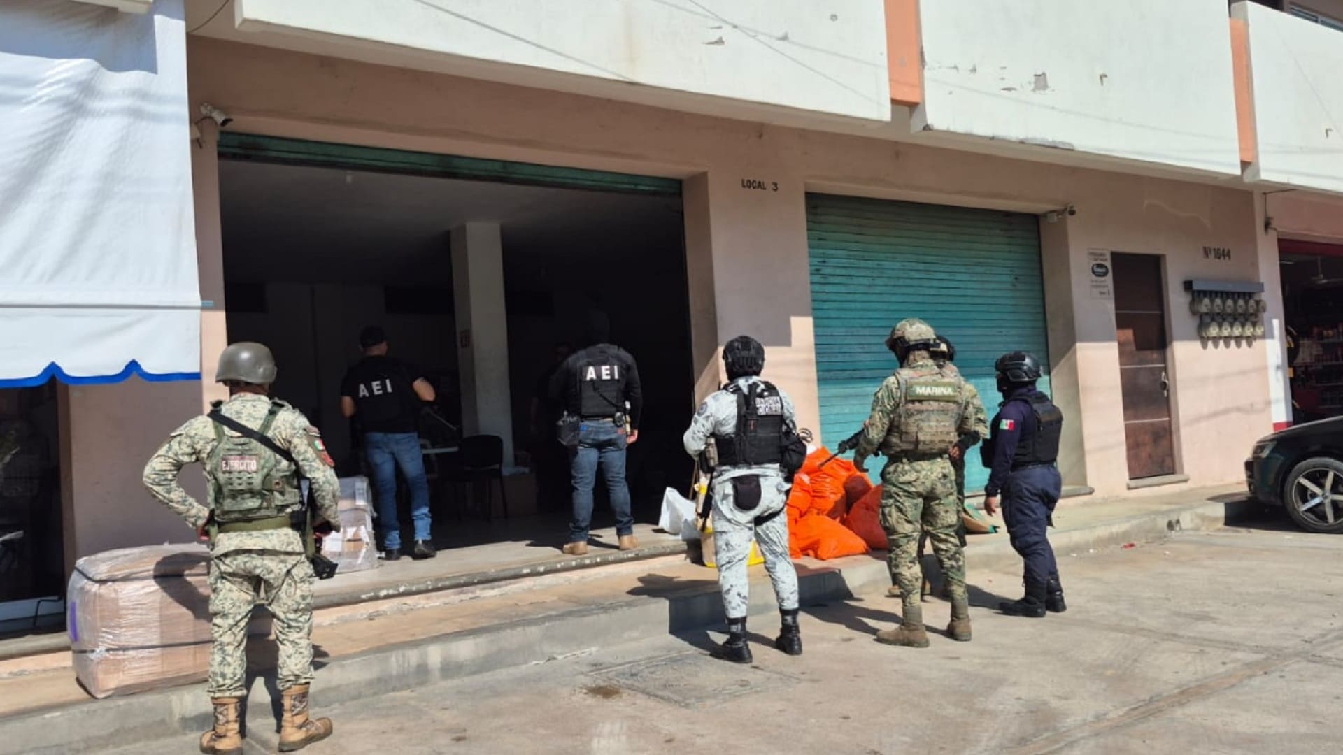 Catean negocio de paquetería en Pinotepa Nacional y aseguran paquete con droga: FGEO Catean negocio de paquetería en Pinotepa Nacional y aseguran paquete con droga: FGEO